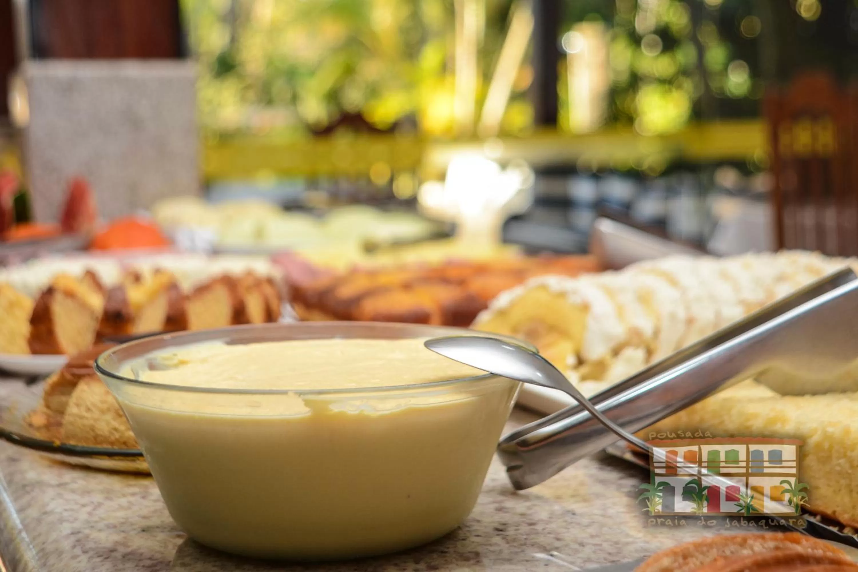 Buffet breakfast in Pousada Praia do Jabaquara