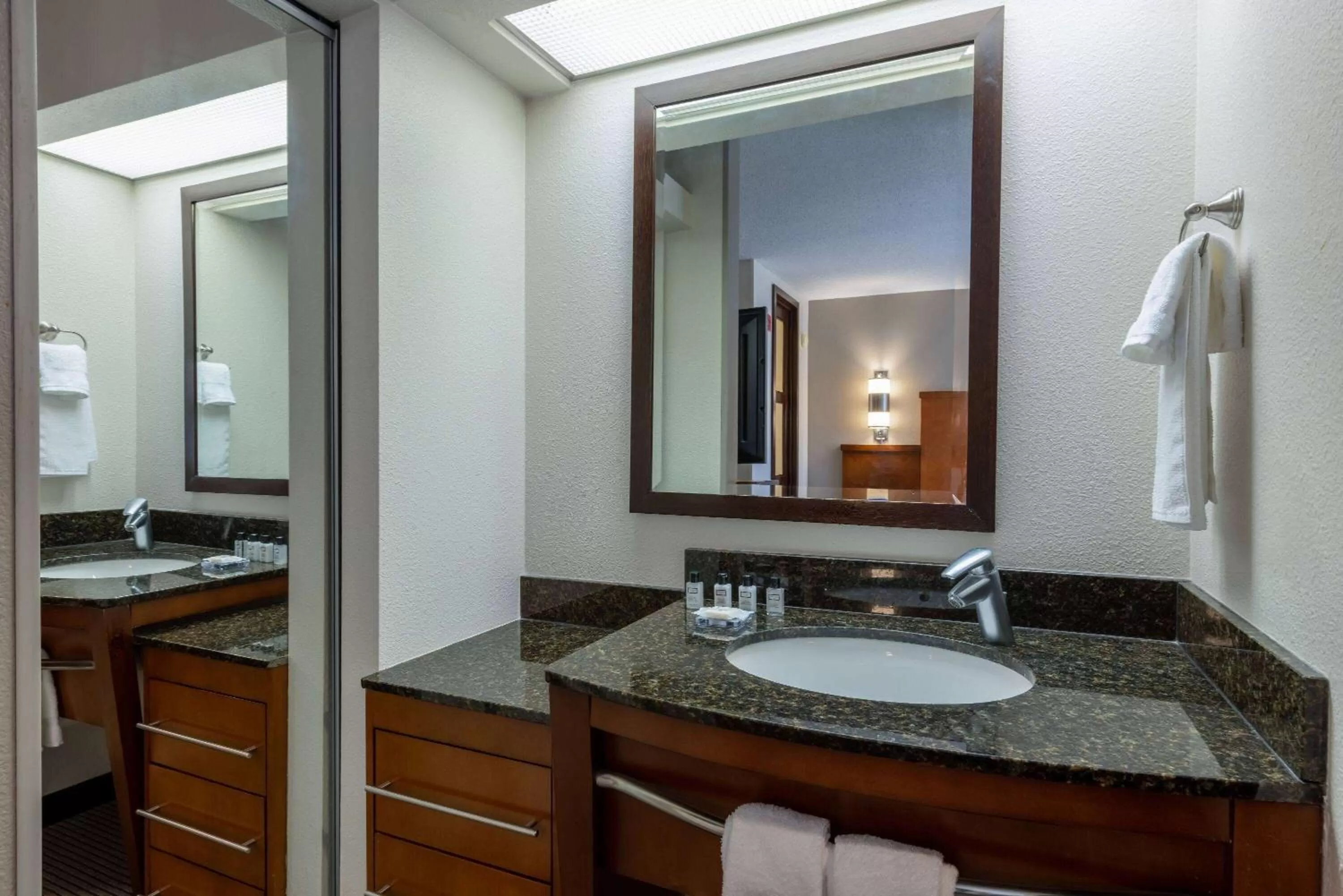 Bathroom in Wyndham Garden Kansas City Airport