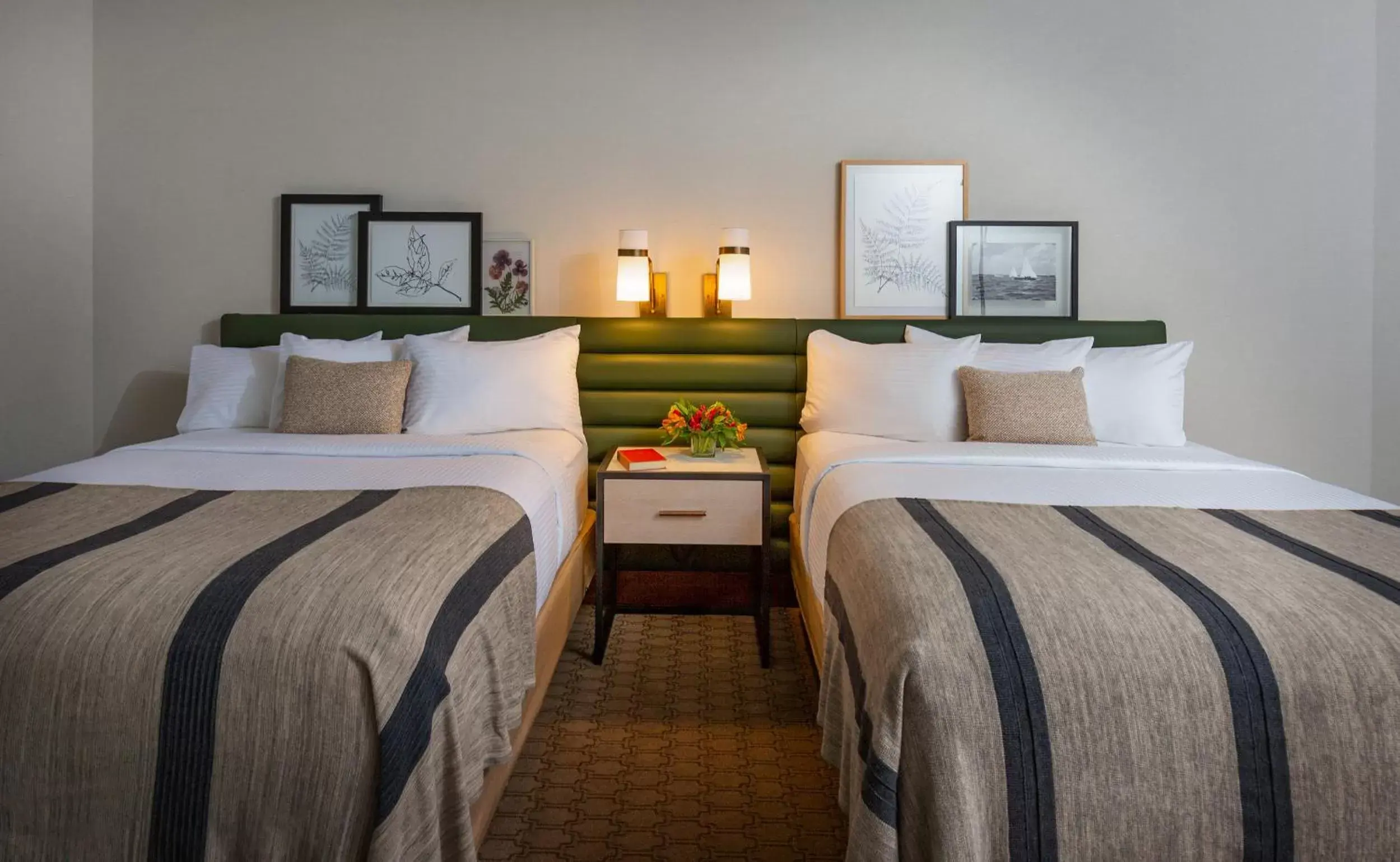 Double Room in The Ingleside Hotel Double Room in The Ingleside Hotel