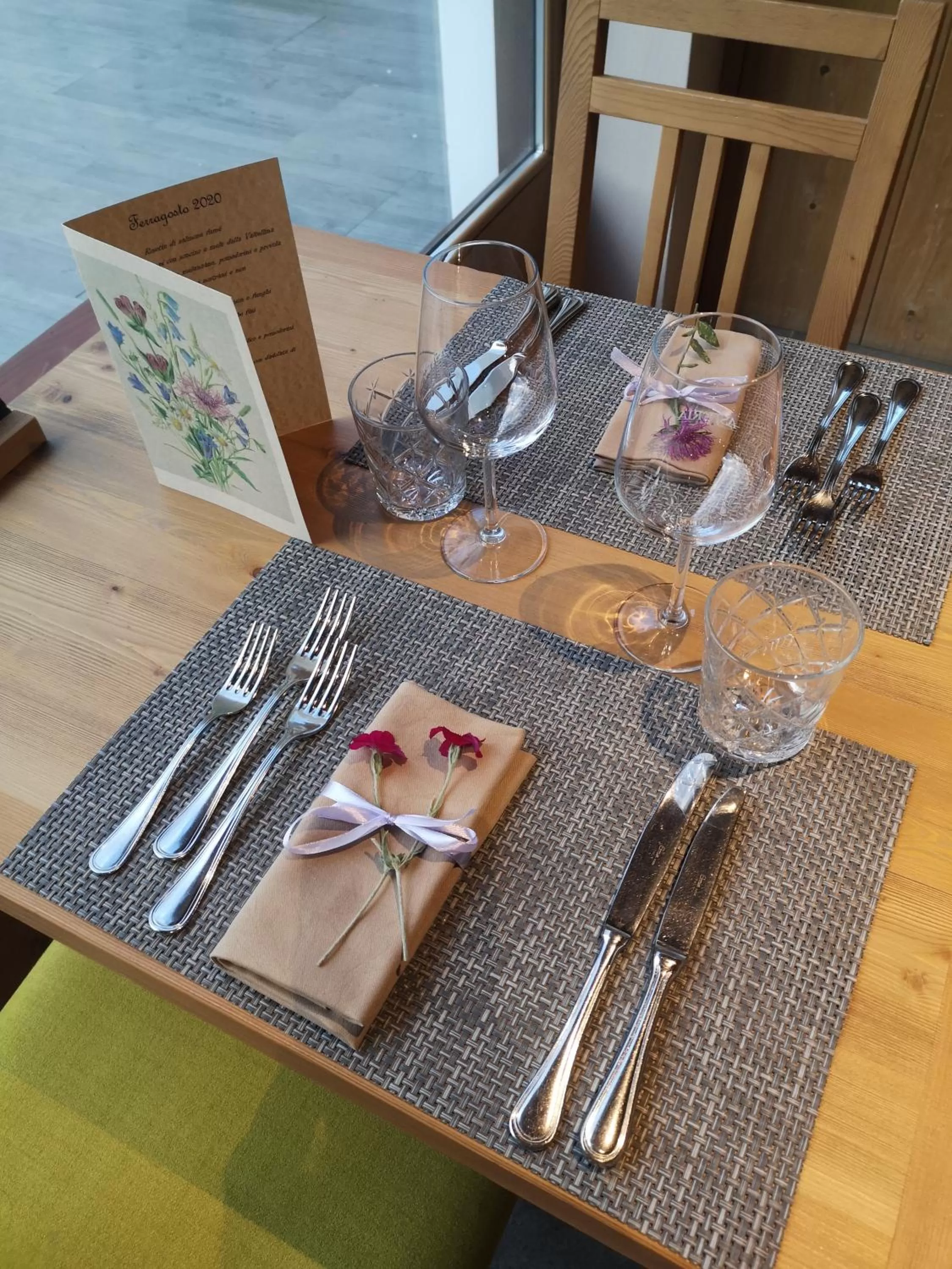 Restaurant/places to eat in Hotel Nevada