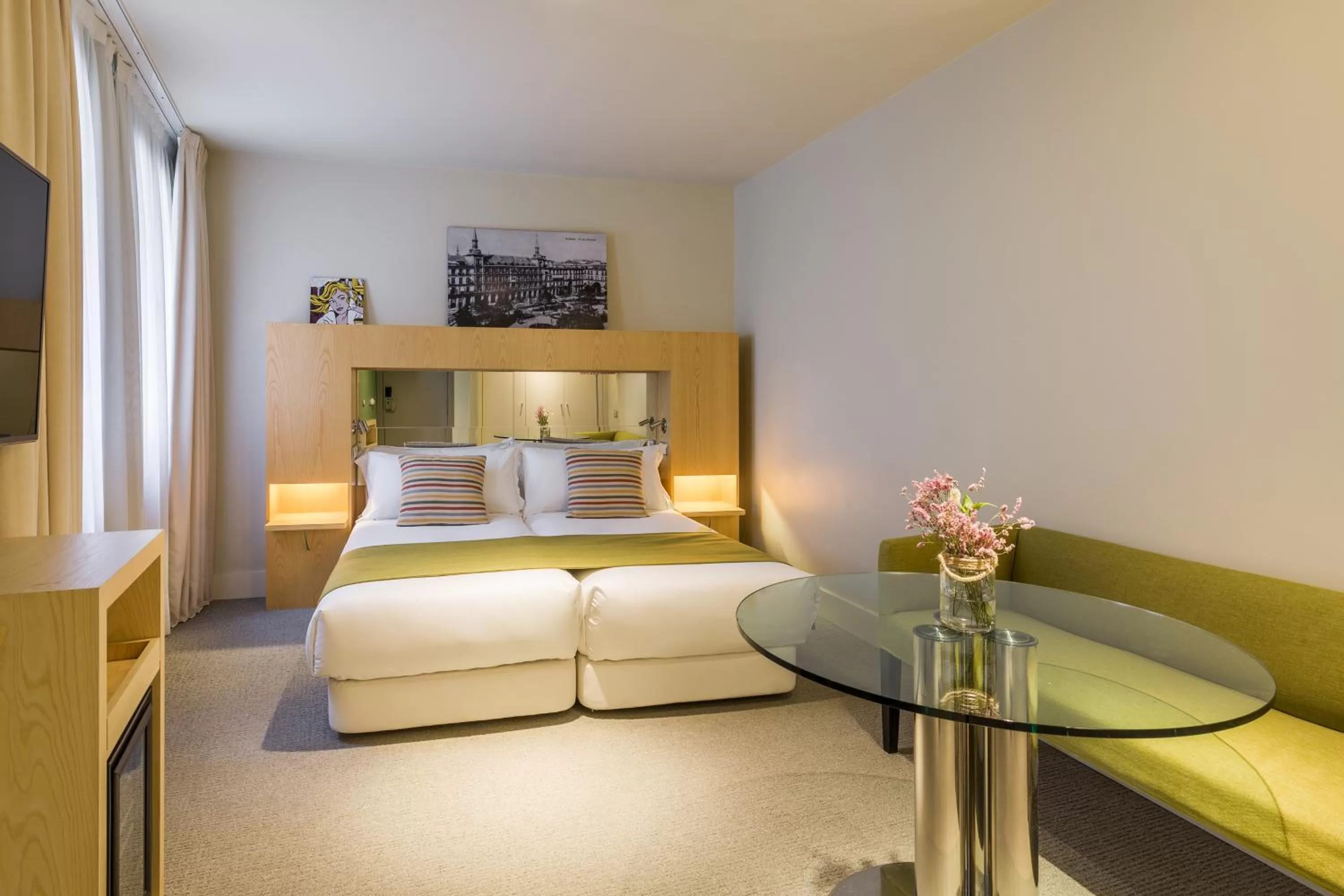 Photo of the whole room, Bed in Room Mate Alicia, Madrid