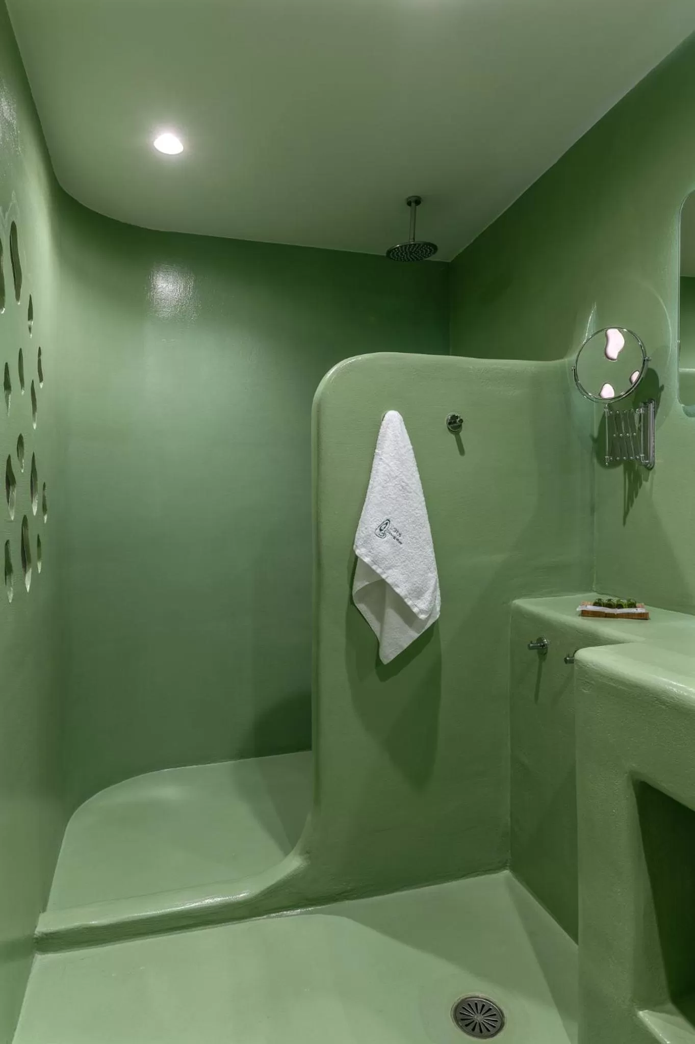 Shower in LOFUS Bio-Suites