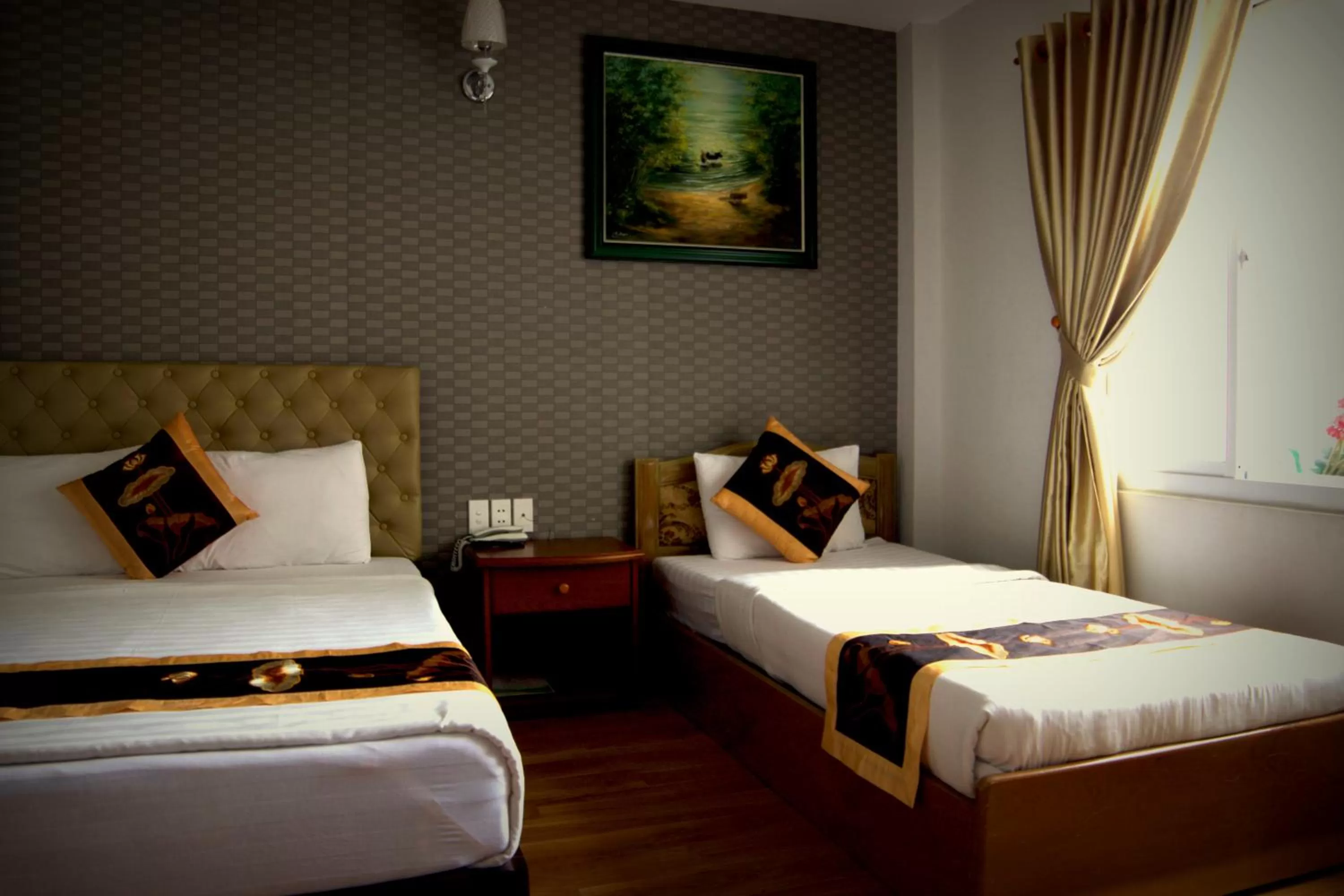 Bedroom, Bed in Saigon Amigo Hotel