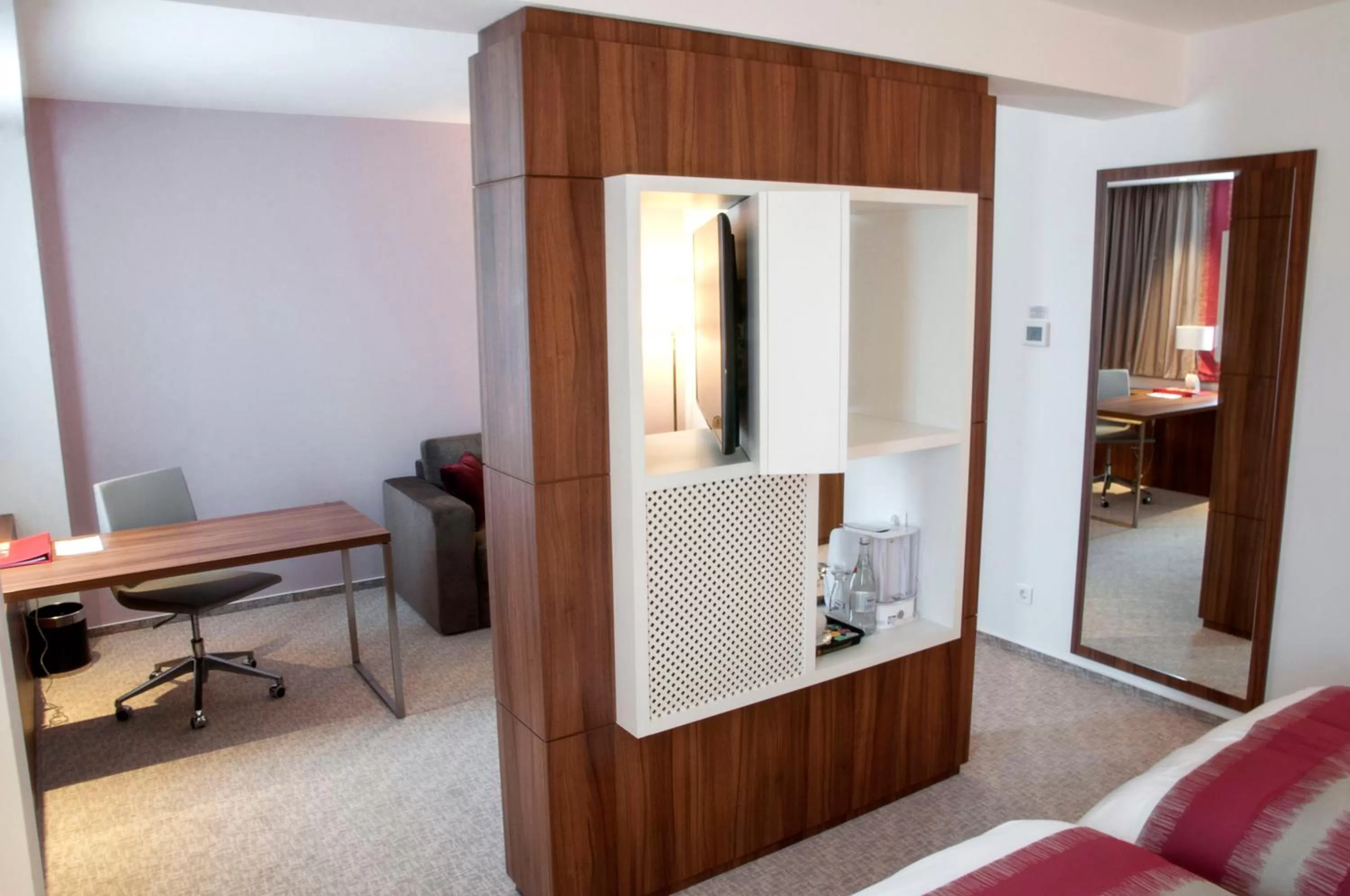 Photo of the whole room in Ramada Plaza Craiova