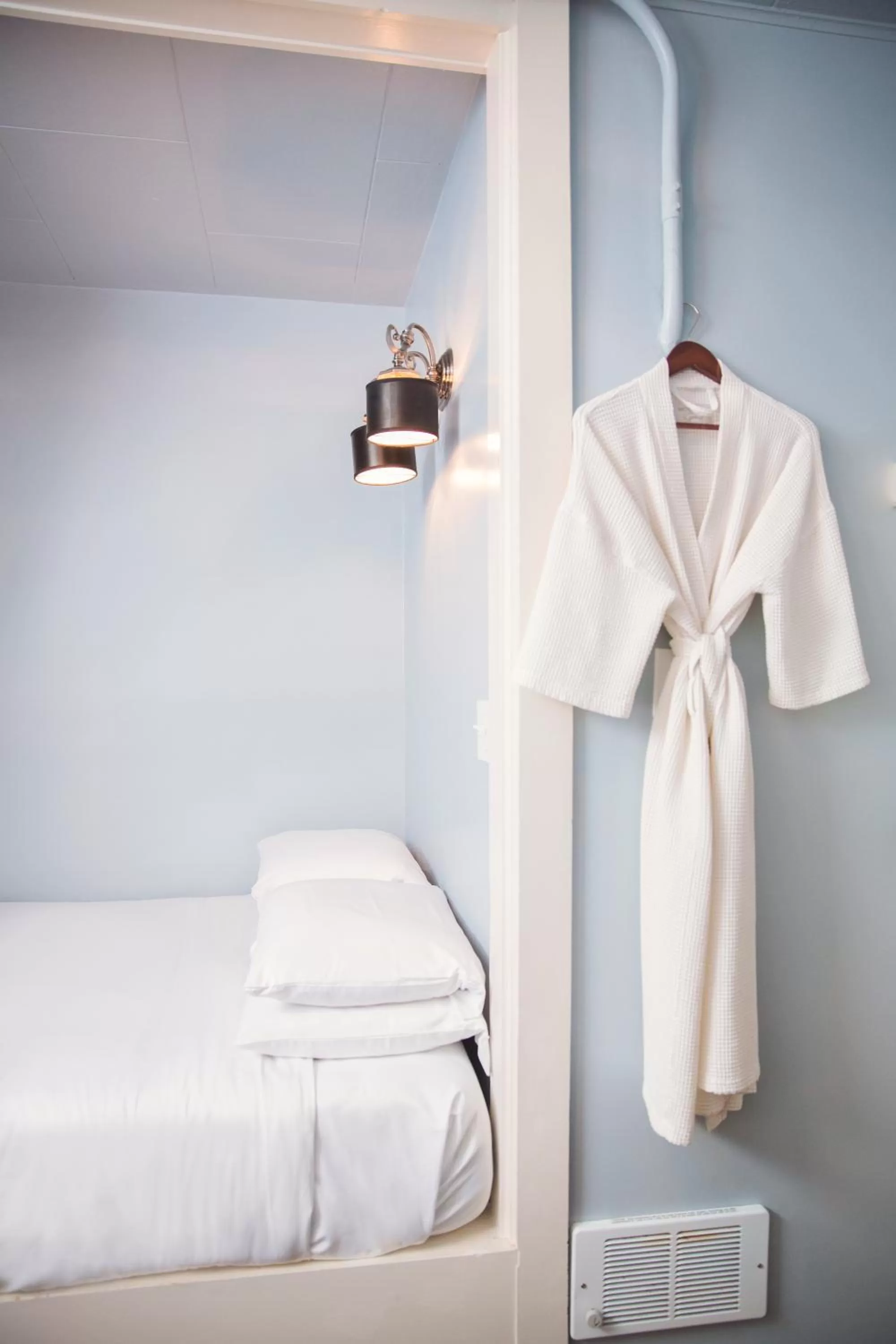 Decorative detail, Bed in Ballard Inn