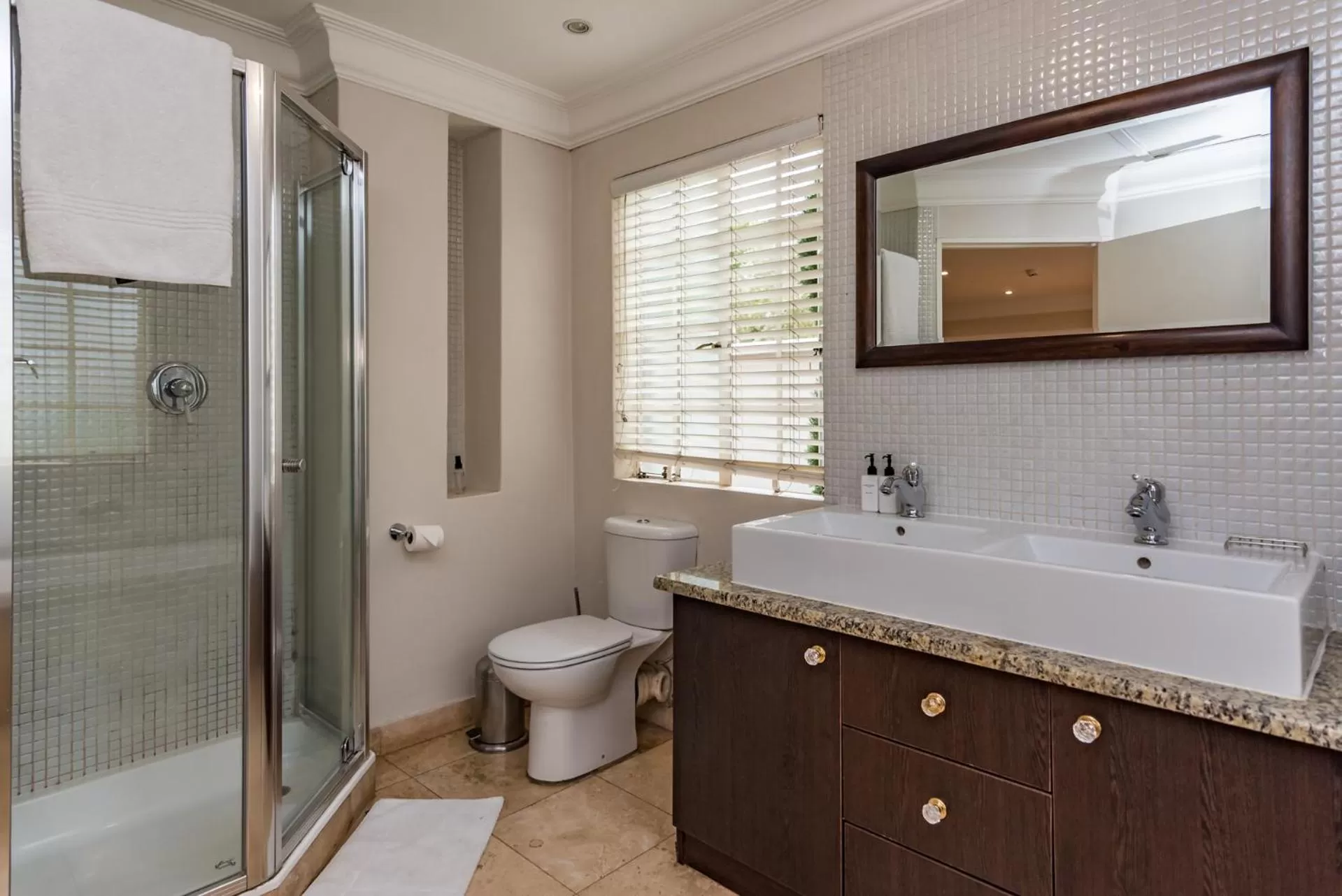 Shower in Clico Boutique Hotel