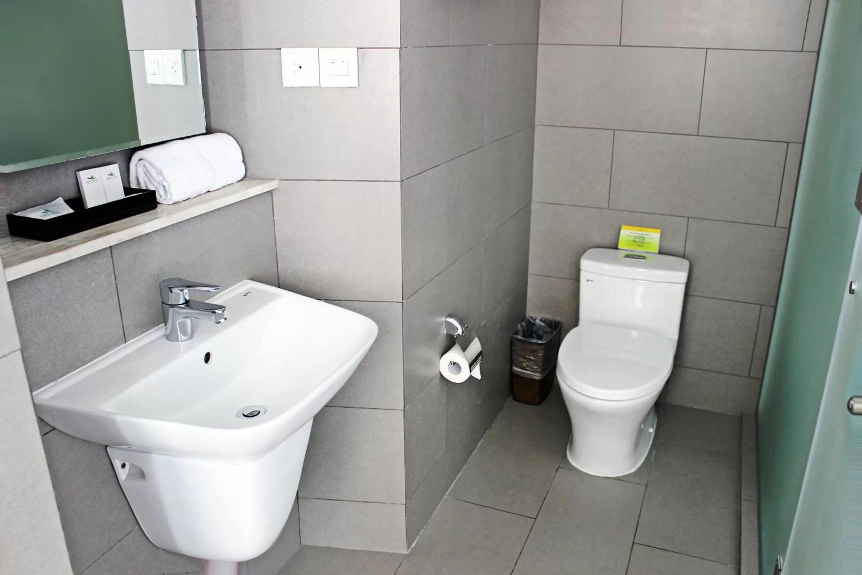 Bathroom in Liberty Hotel Saigon Greenview