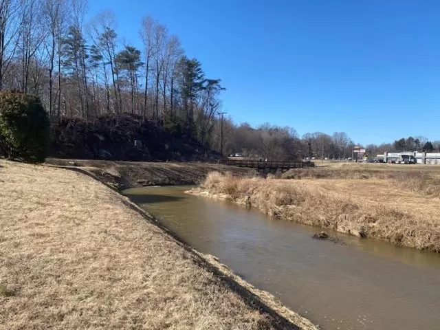 Natural landscape, Beach in Andy Griffith Parkway Inn