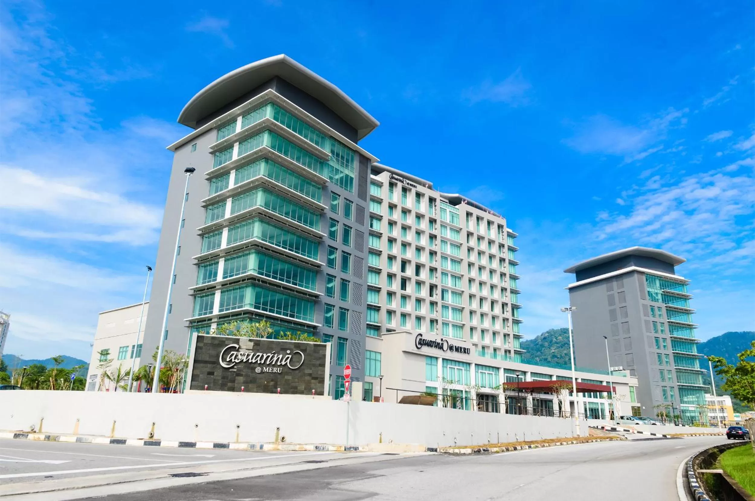 Facade/entrance in Casuarina@Meru