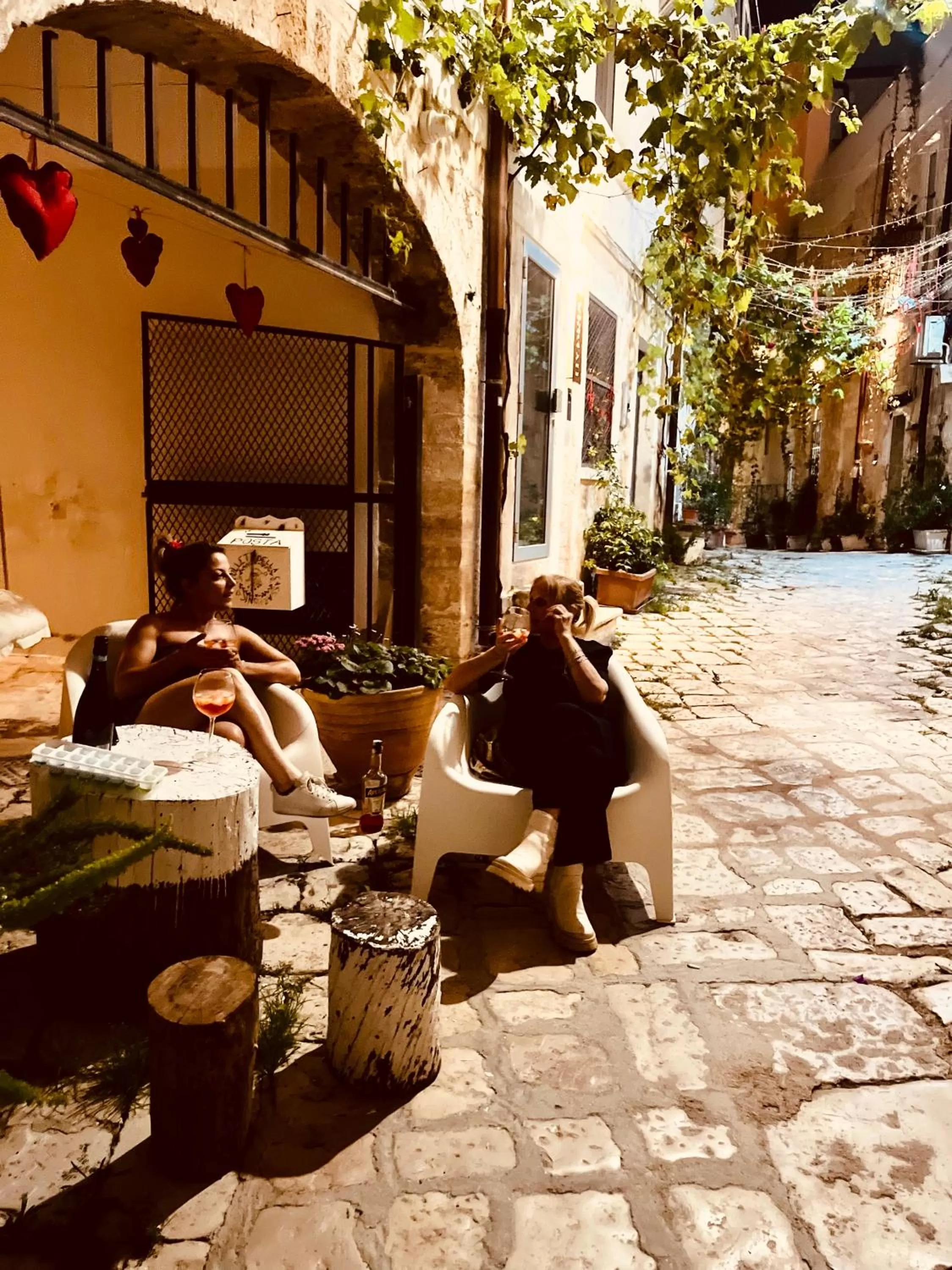 Hydria guest house art gallery