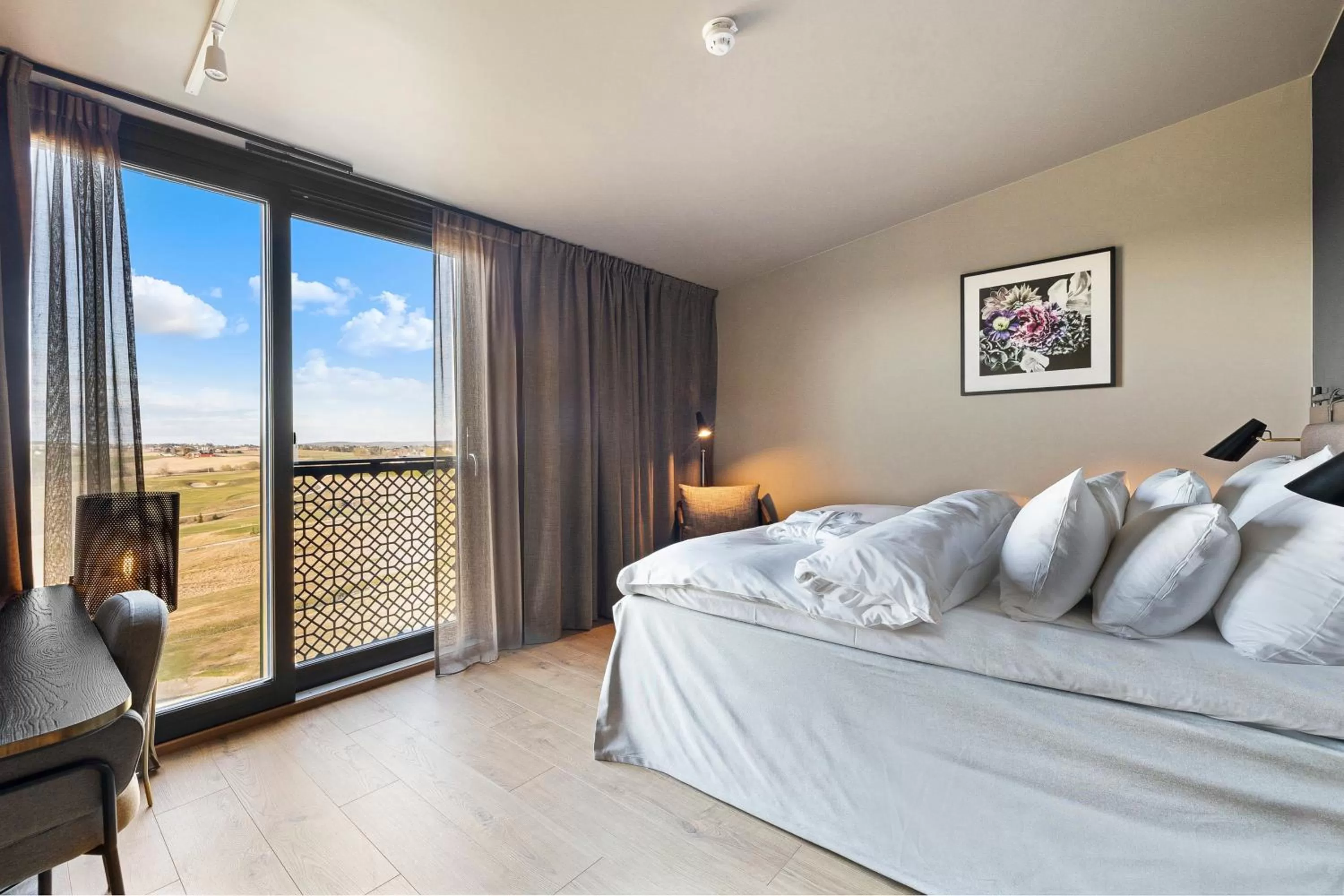 Bed in Lily Country Club