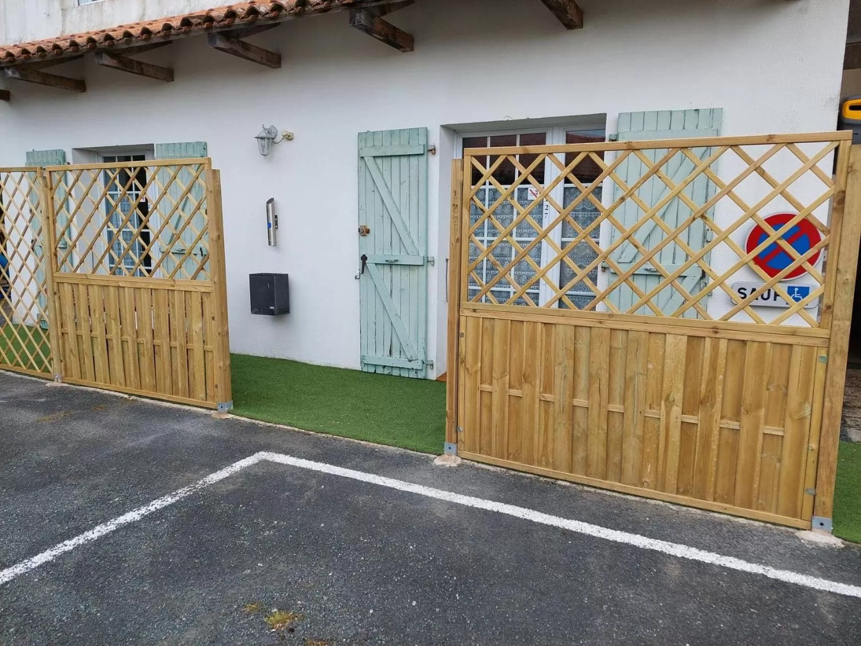 Property building in Le Mareuillais Hotel-Restaurant