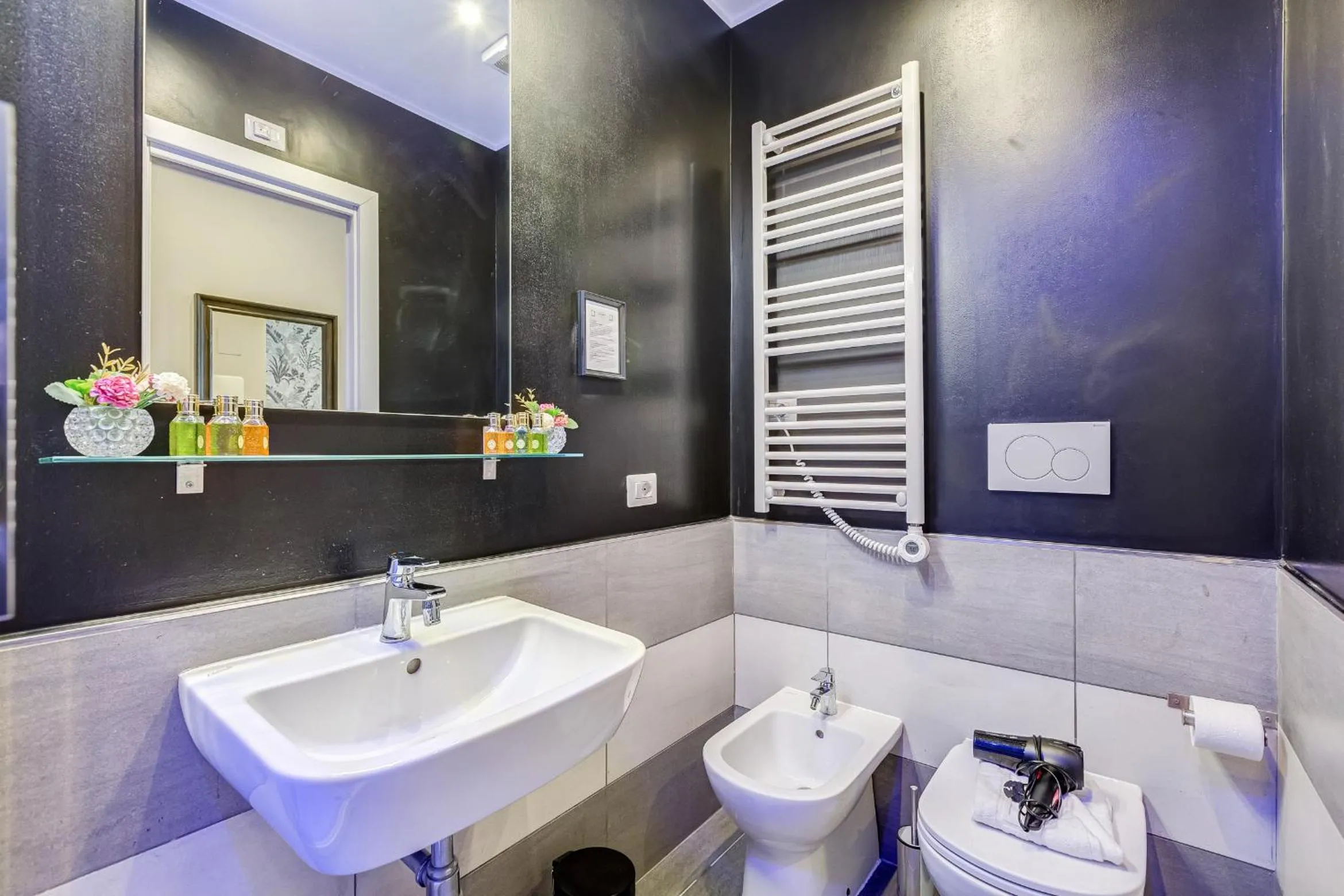 Shower in Hanky Suite