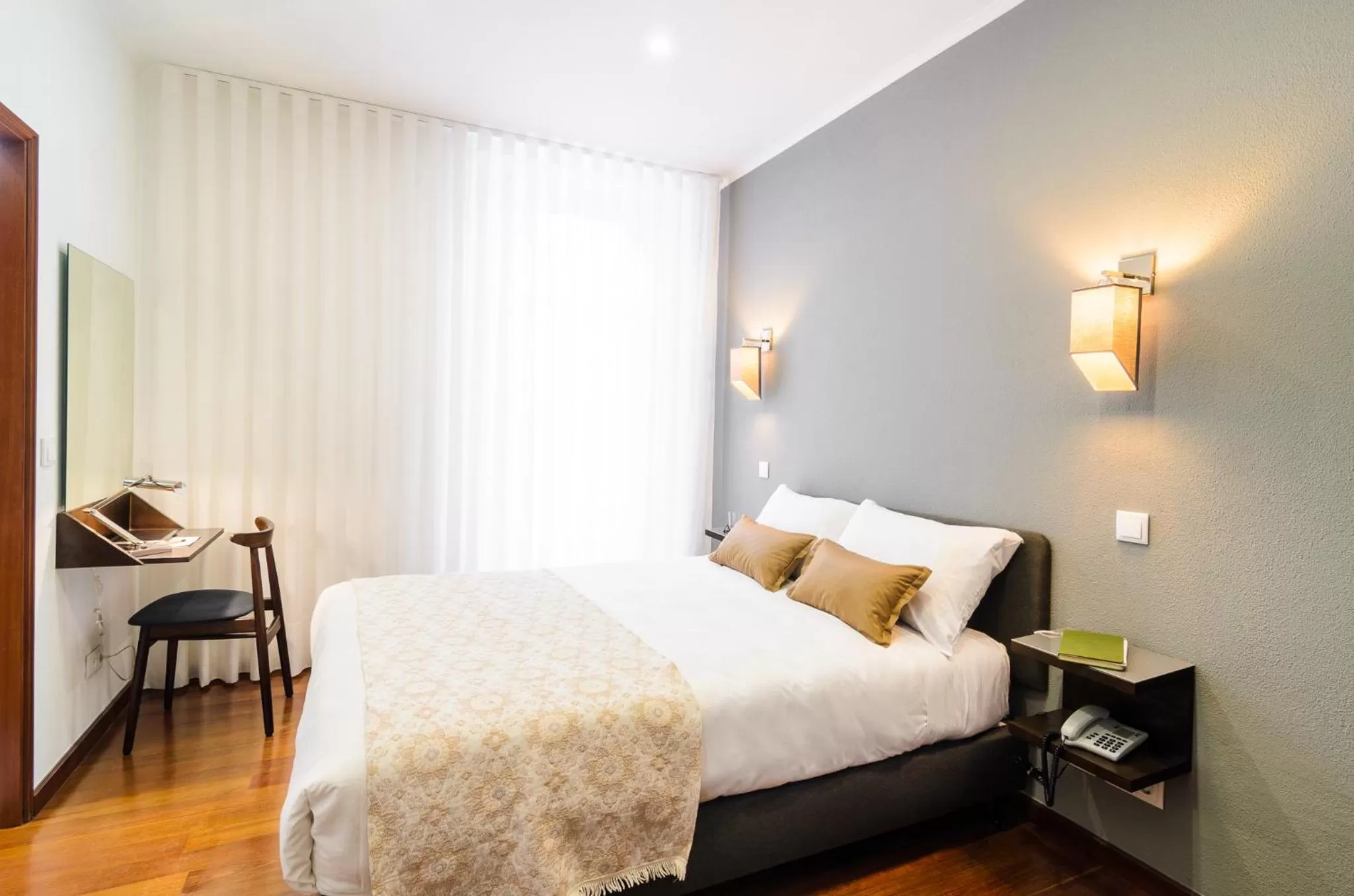 Bed in Hotel Portuense Lisboa