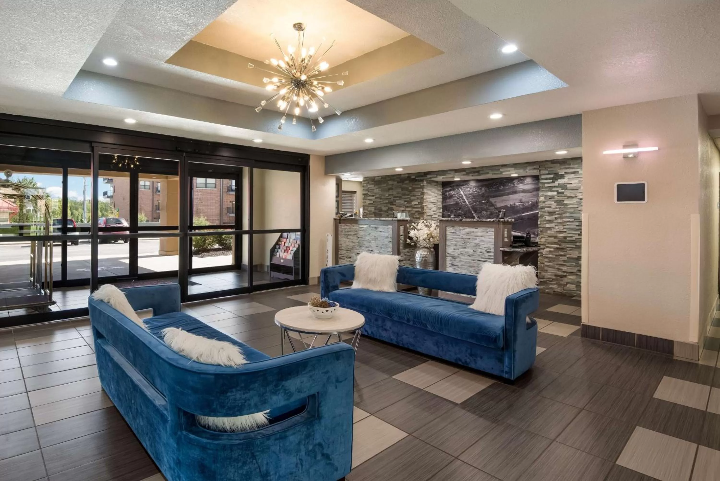 Lobby or reception in SureStay Plus Hotel by Best Western Coralville Iowa City