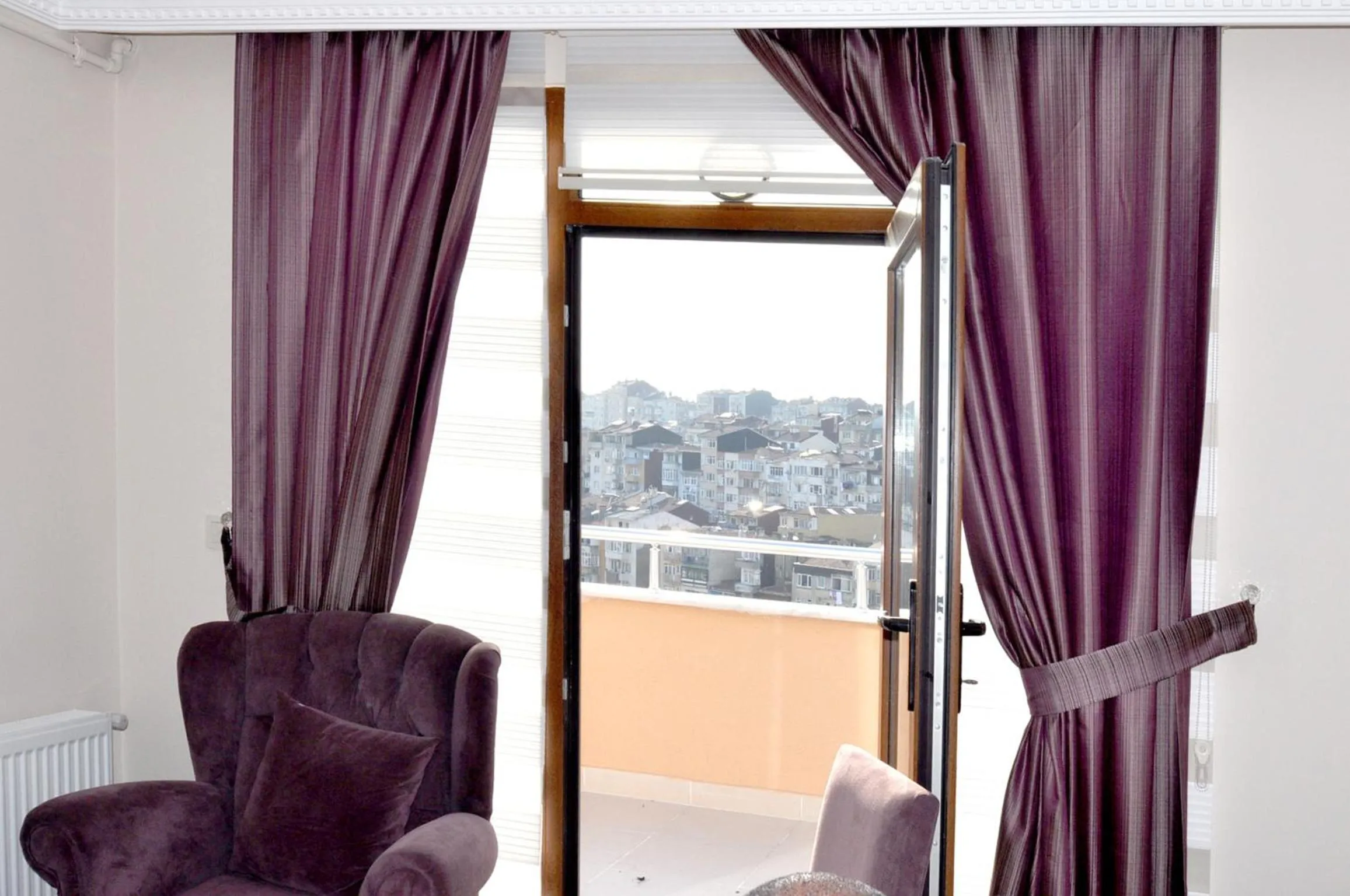 TV and multimedia in Overland Residence