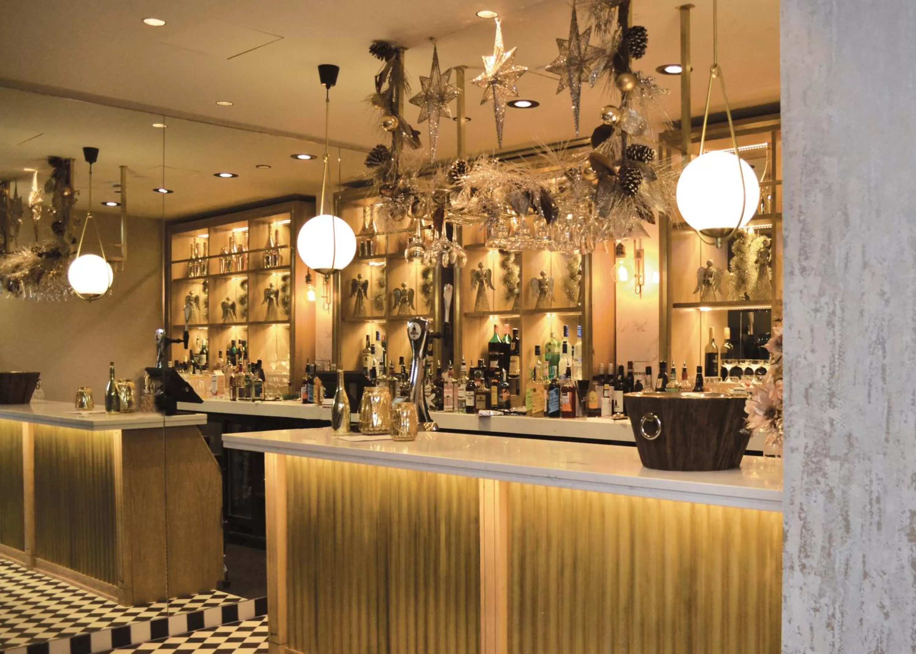 Restaurant/places to eat in The Hotel at Mill Farm