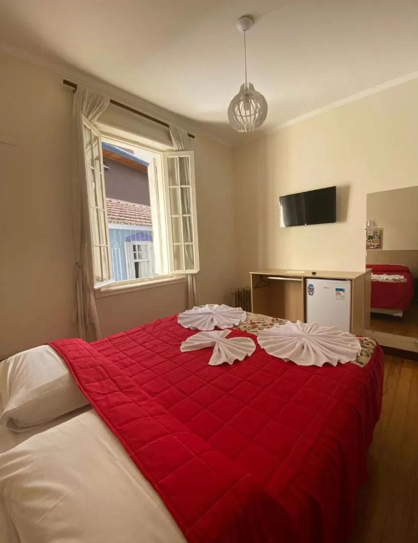 Deluxe Double Room with Bath in Pousada Villa