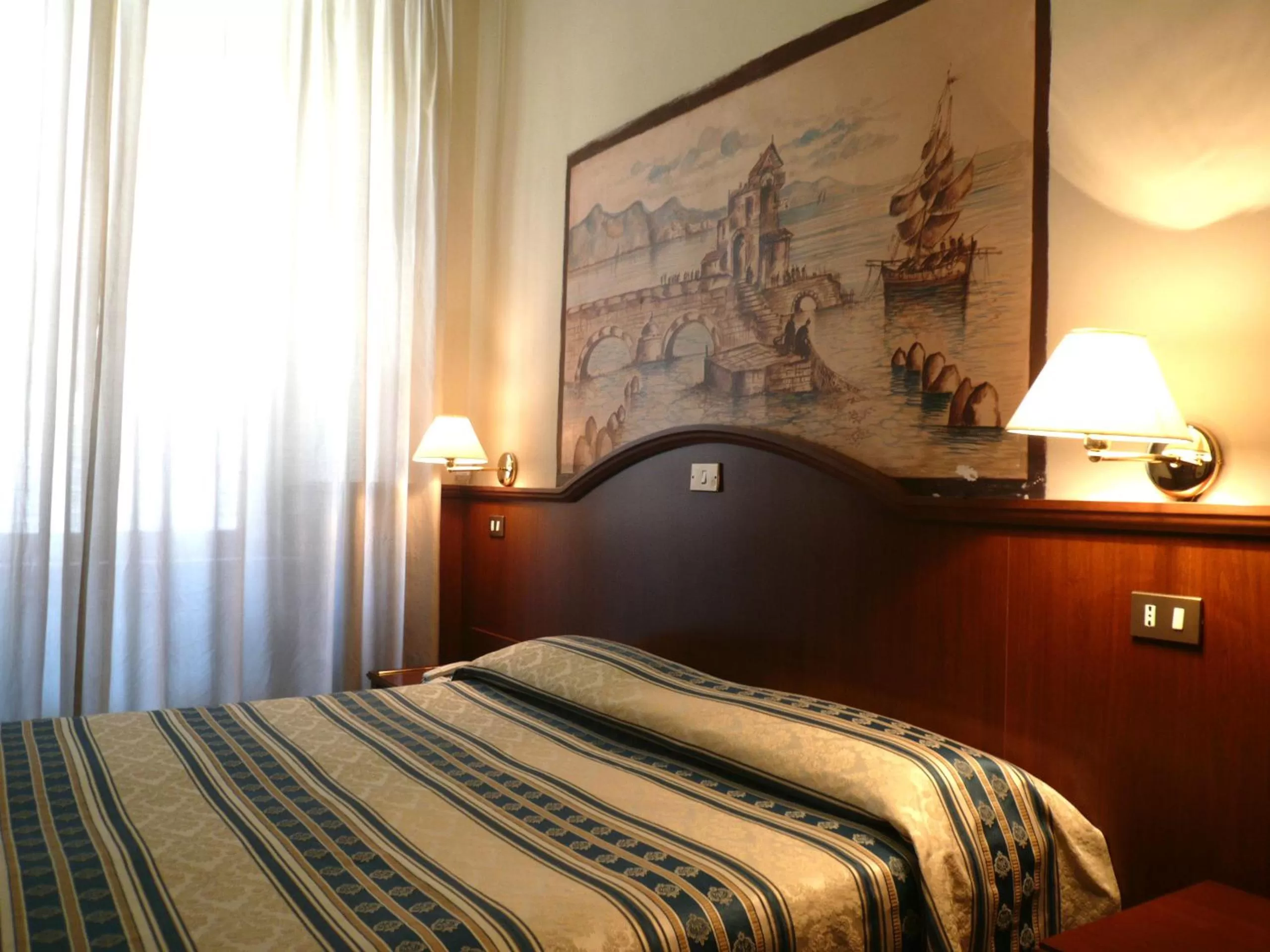 Bed in Cambridge Hotel