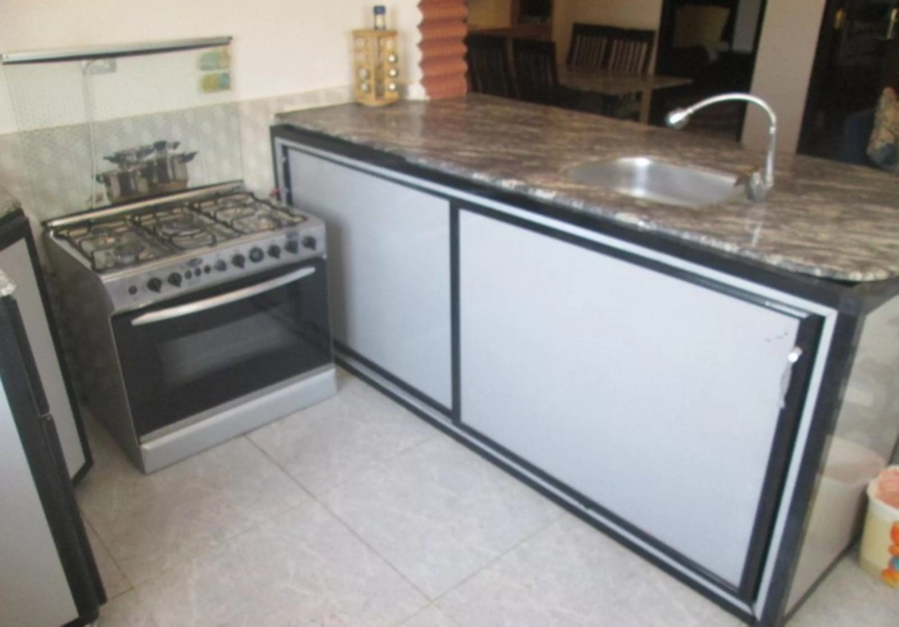 Mama Africa Apts & Studios