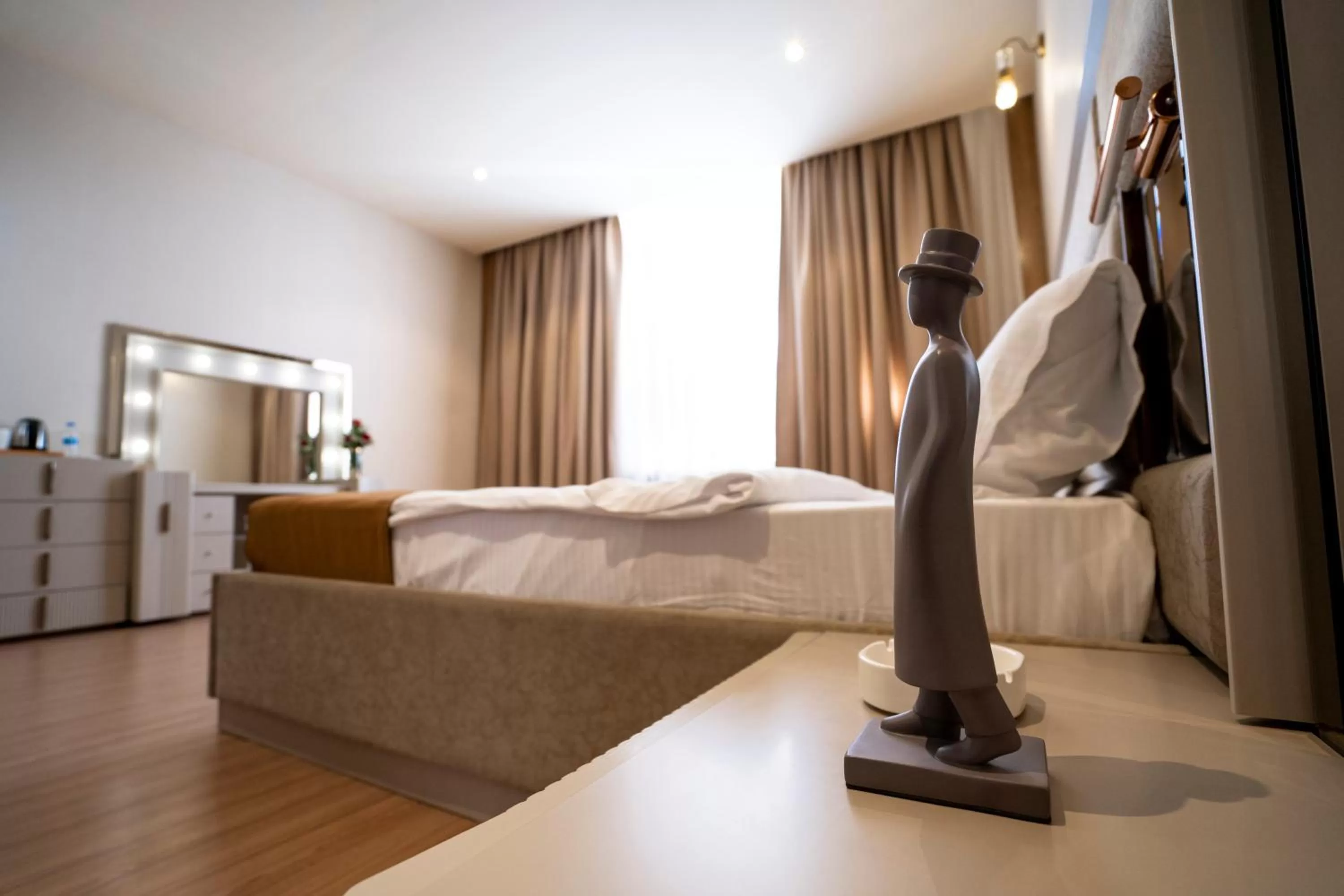 Bedroom, Bed in Al Yarmouk International Hotel