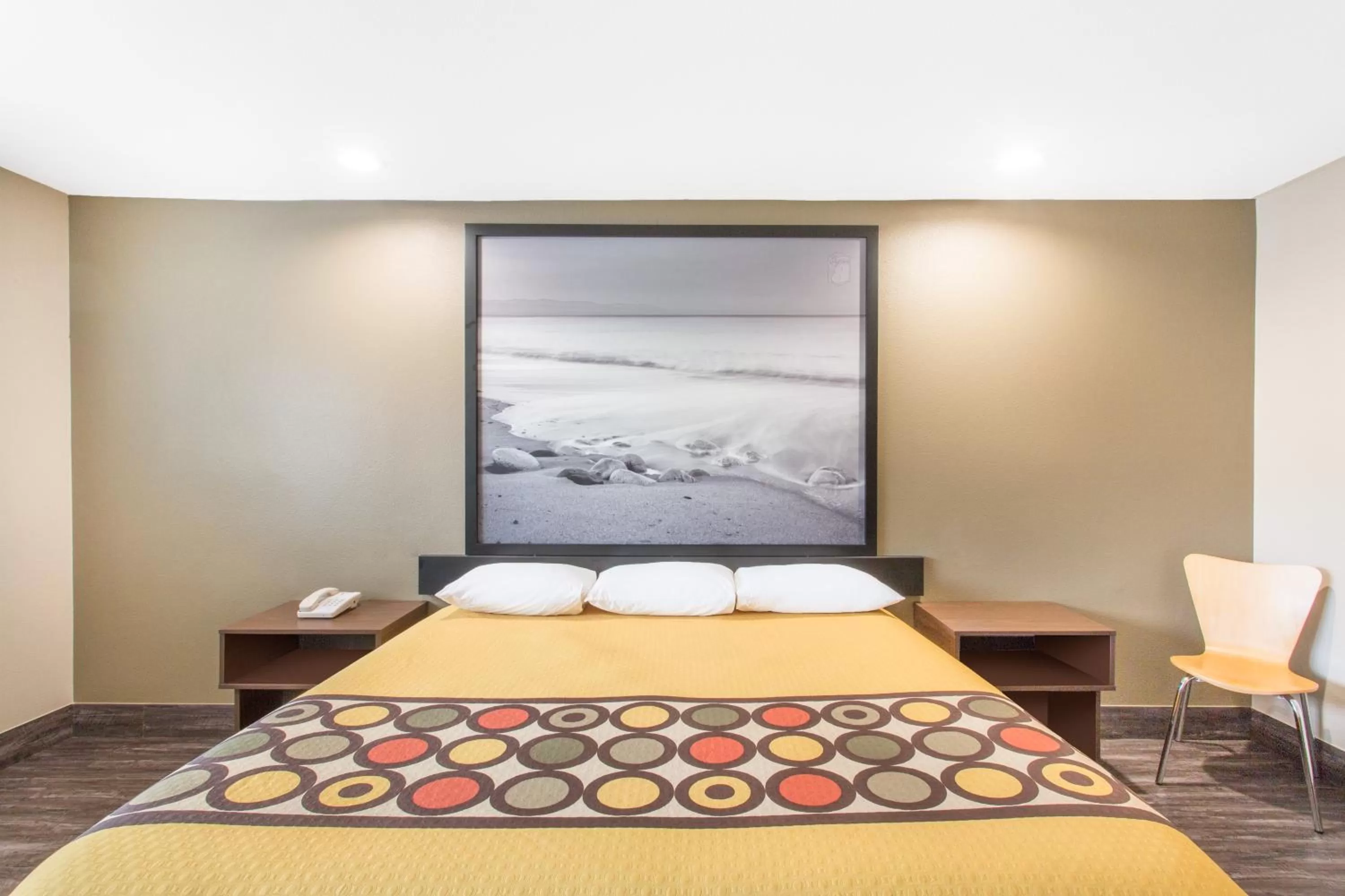 Decorative detail, Bed in Super 8 by Wyndham National City Chula Vista