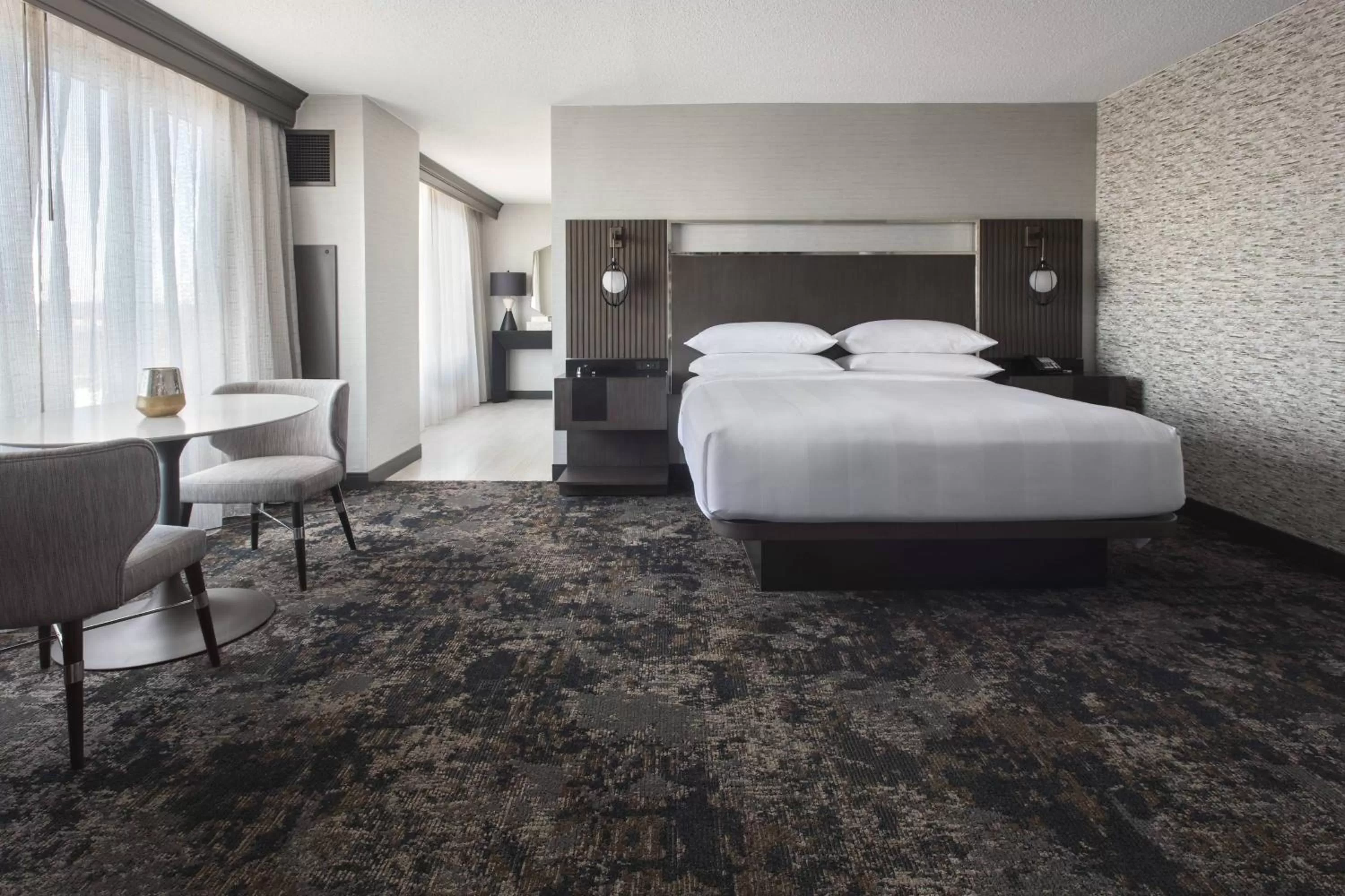 Bedroom, Bed in Bridgewater Marriott