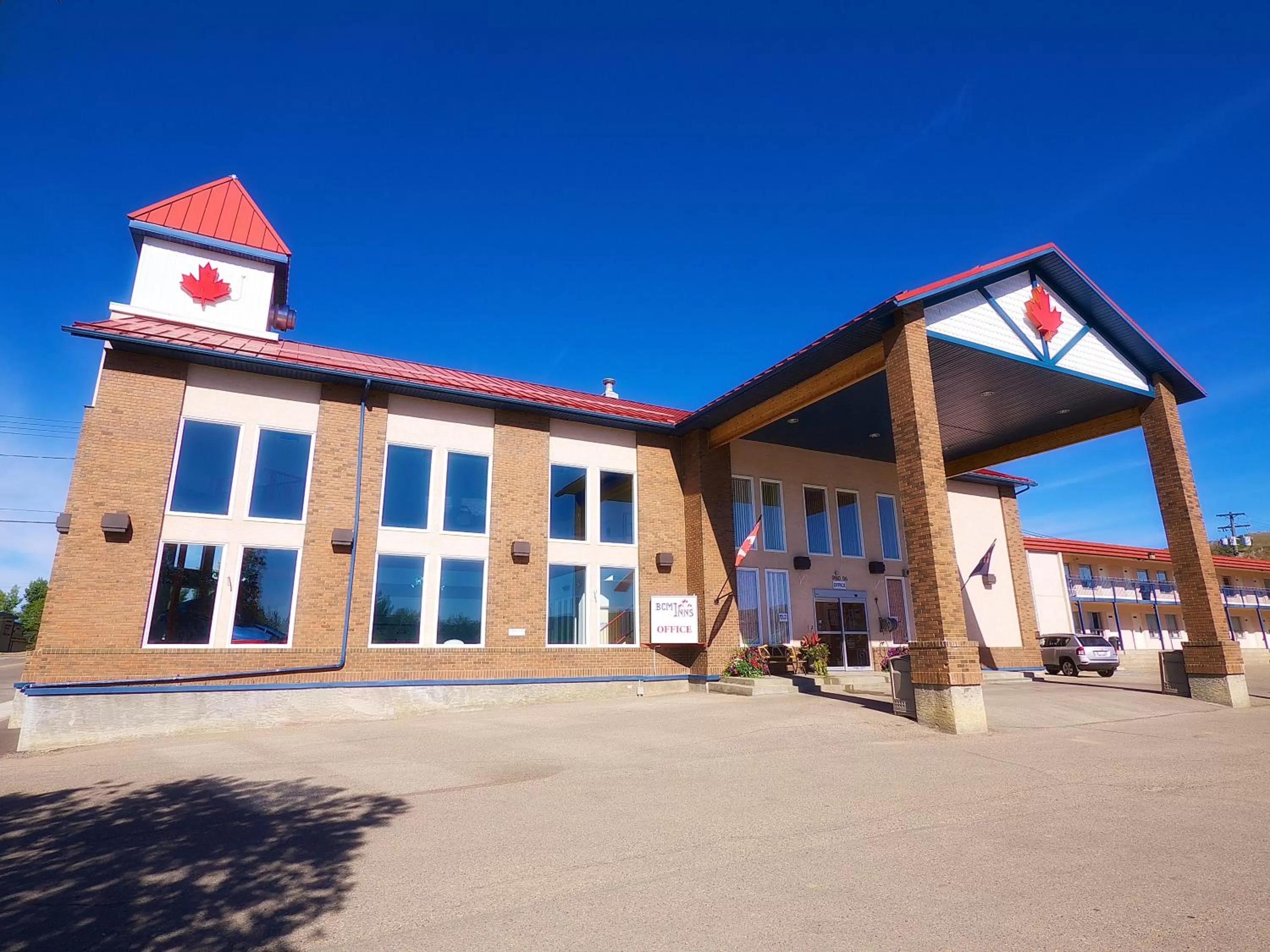 Property building in BCMInns - Peace River