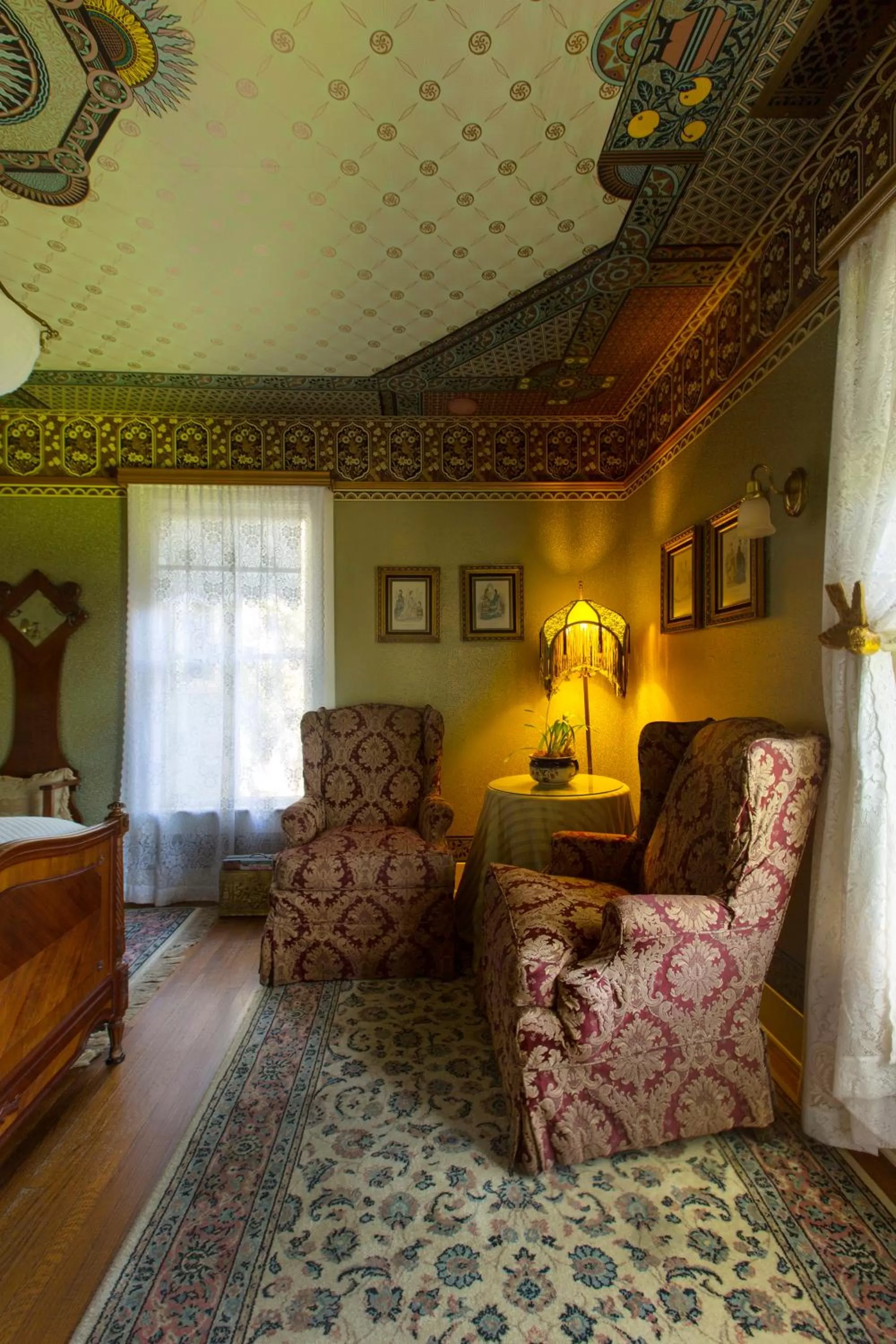 Seating area in Simpson House Inn