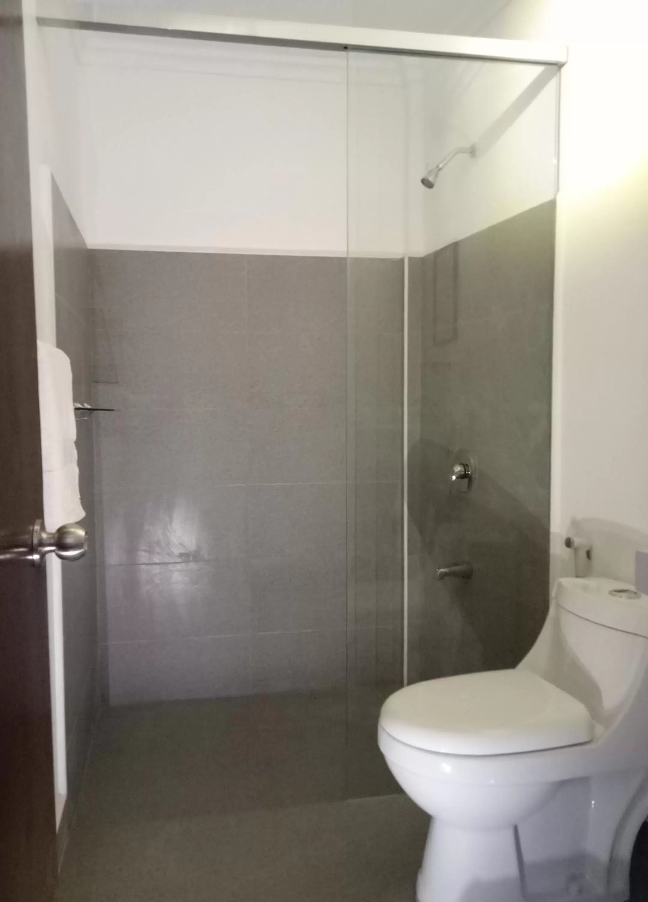 Shower in Positano Alona Beach Panglao