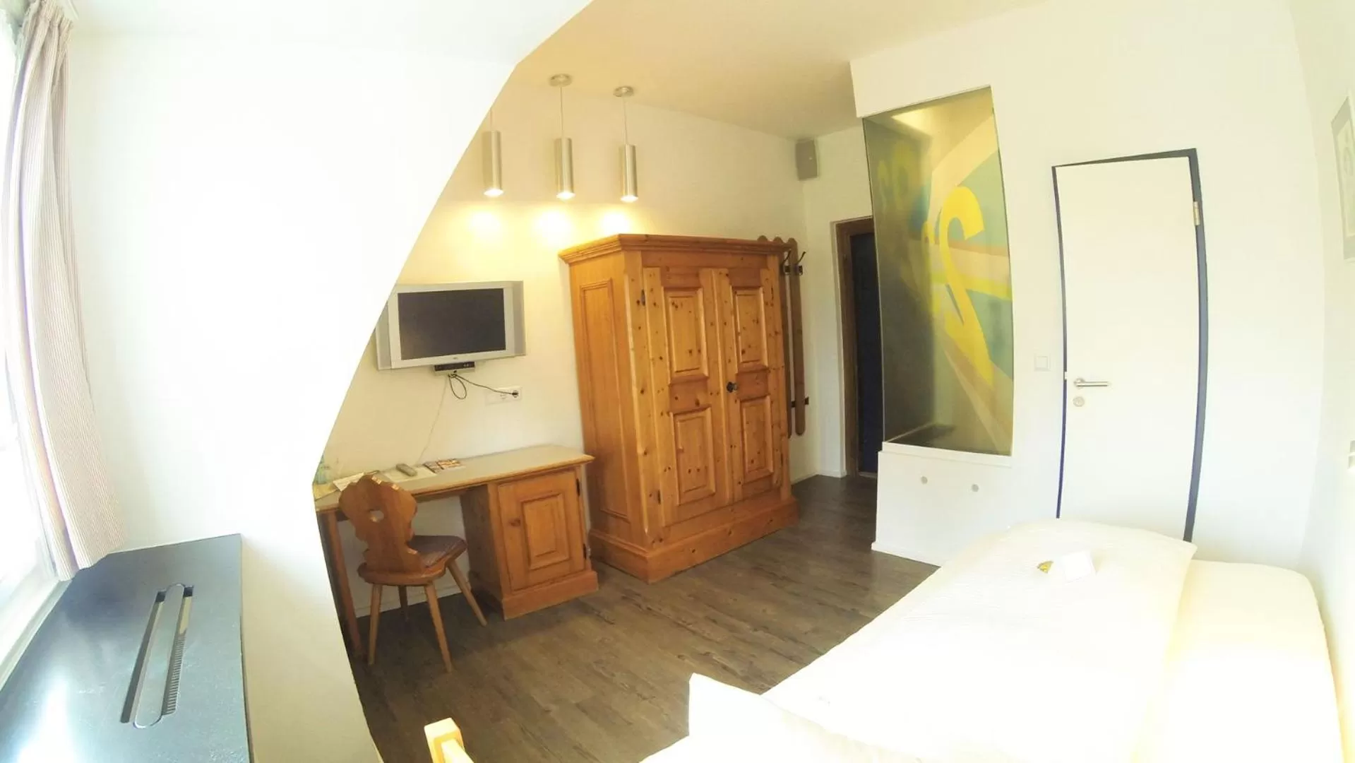 Photo of the whole room, Bed in Hotel Landgasthof Koechlin