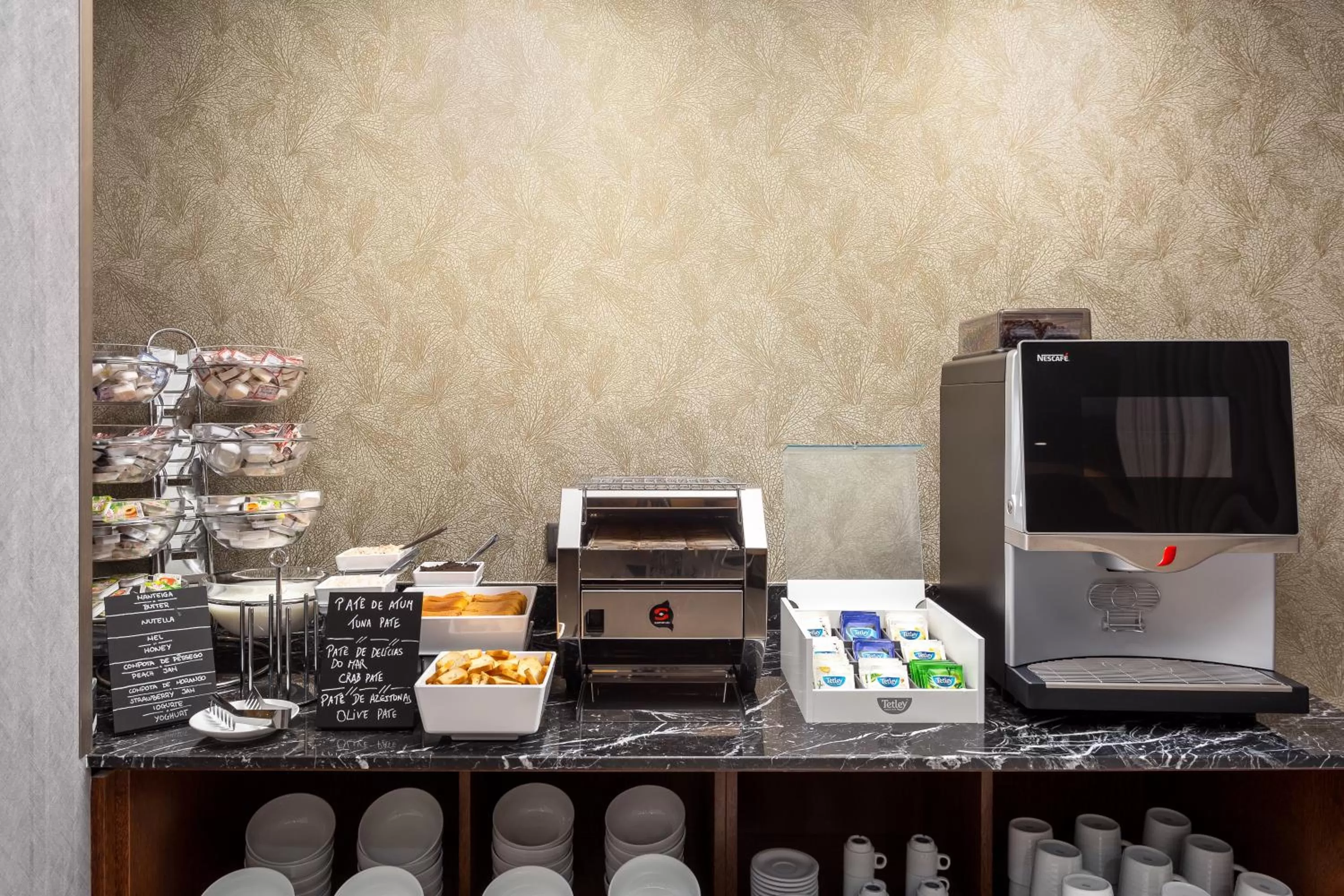 Breakfast in Empire Marquês Hotel