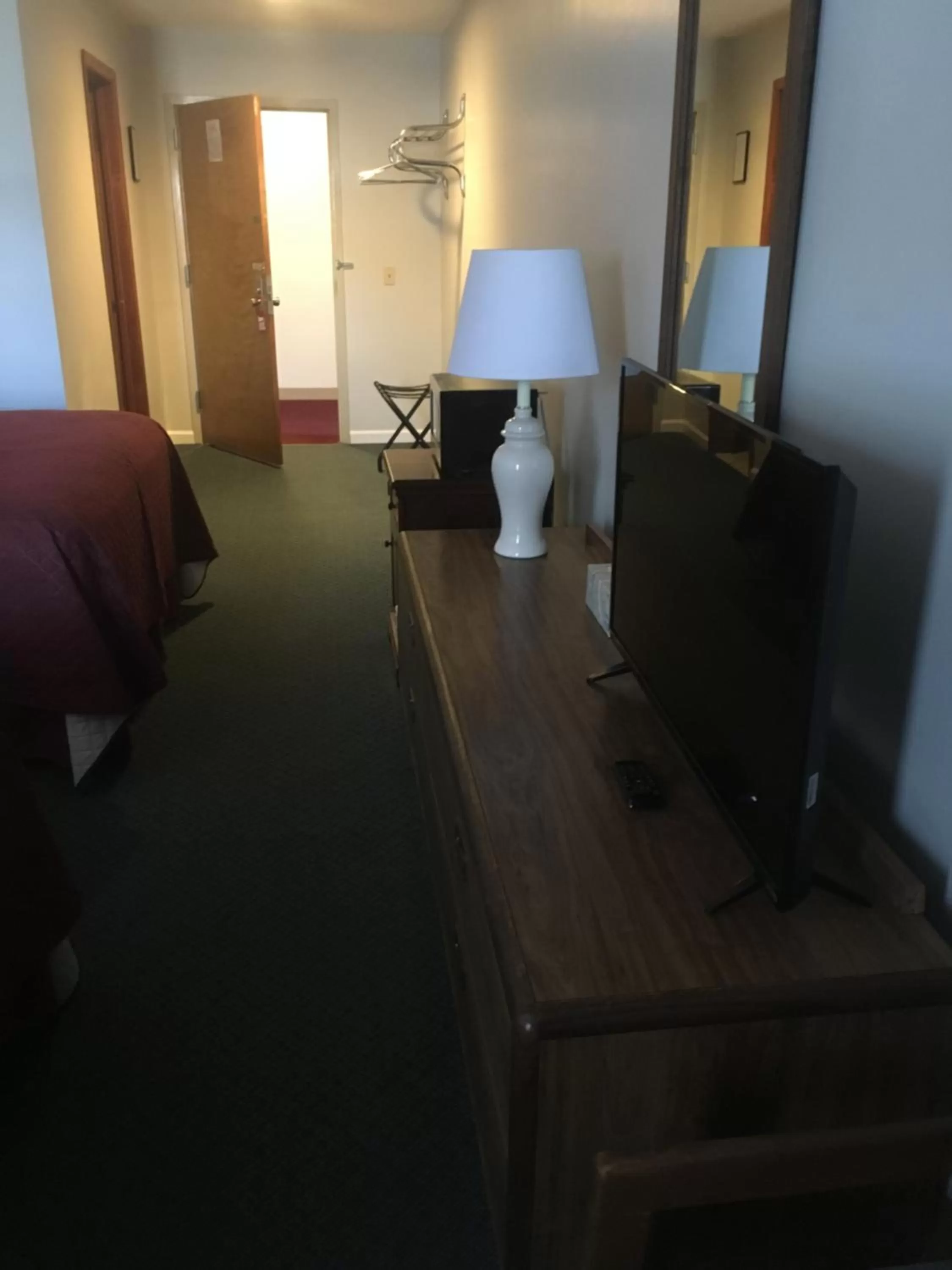 Villager Motel & Glen Manor Estate