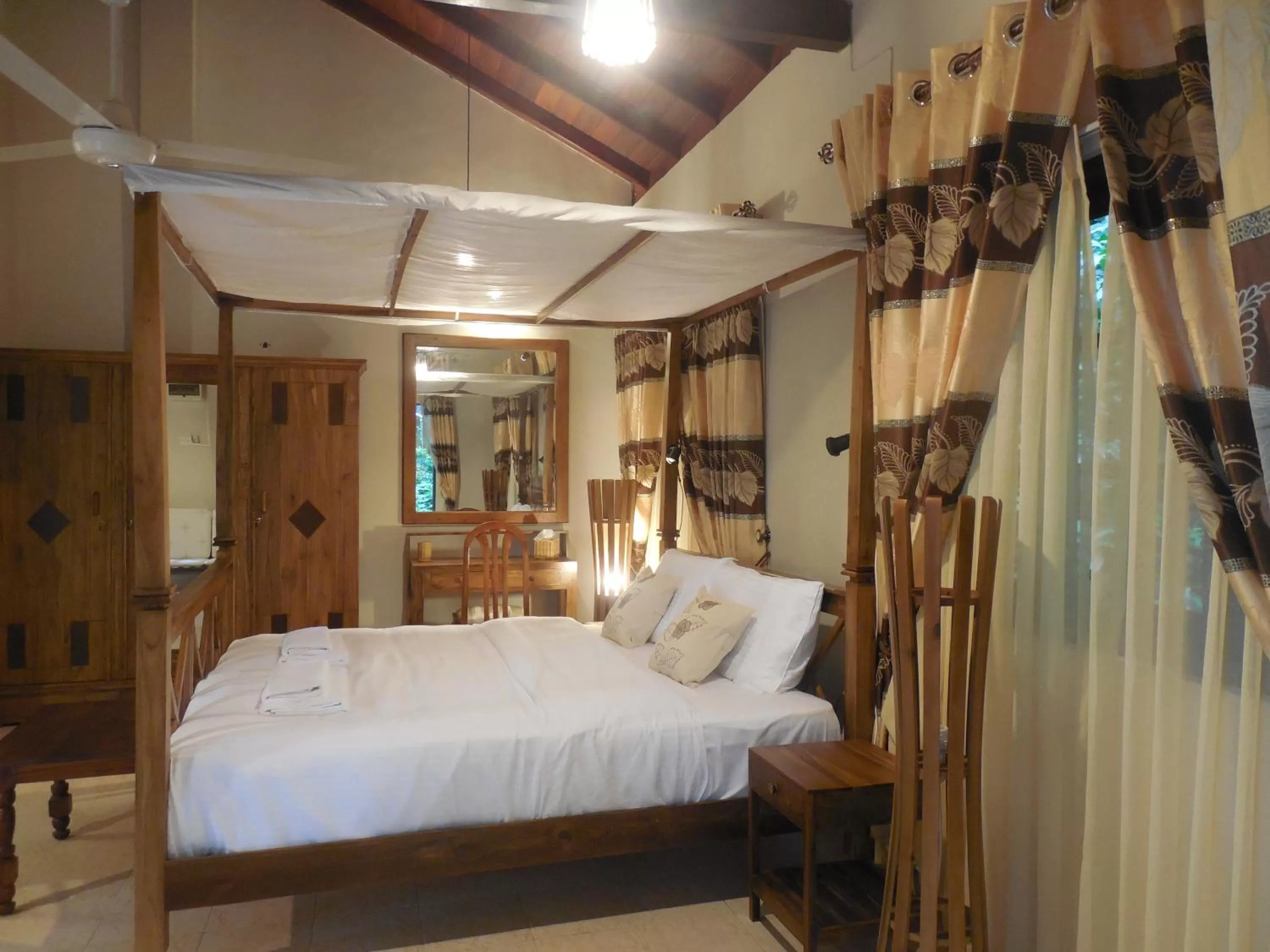 Photo of the whole room, Room Photo in Le leopard d 'argent