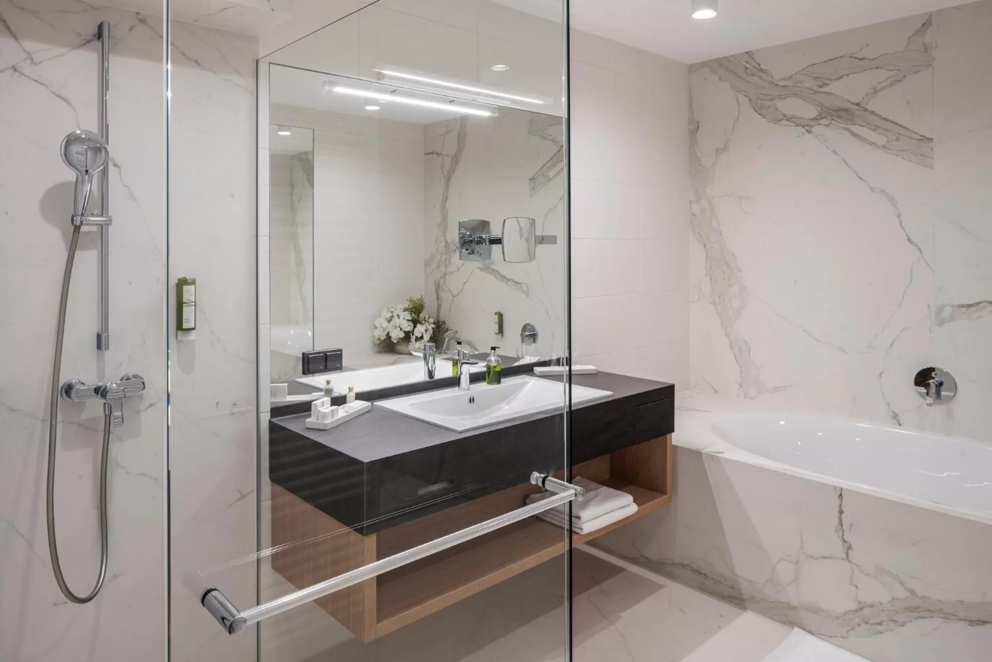 Bathroom in Hotel Turmhof