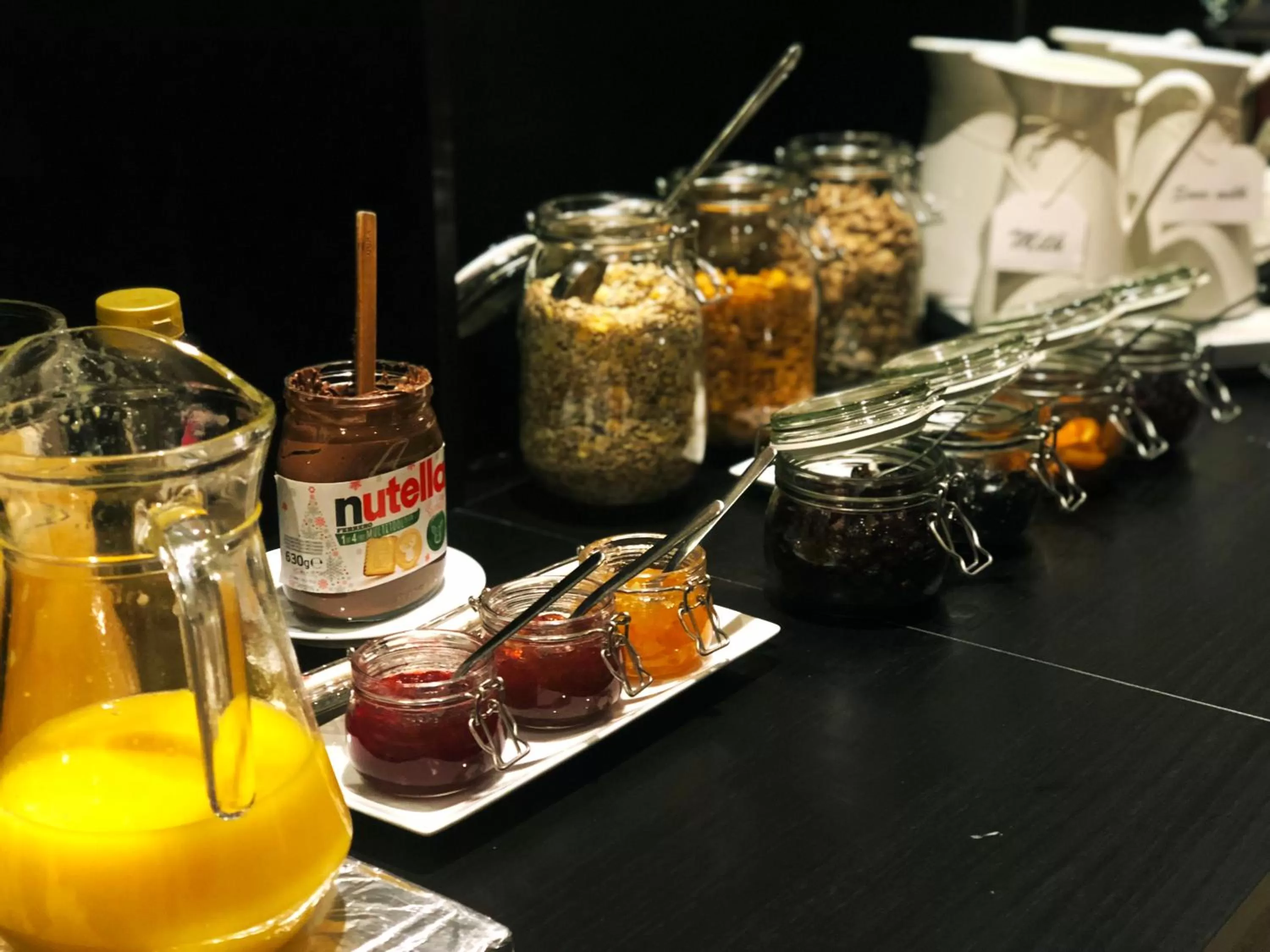 Food and drinks in LA Hotel