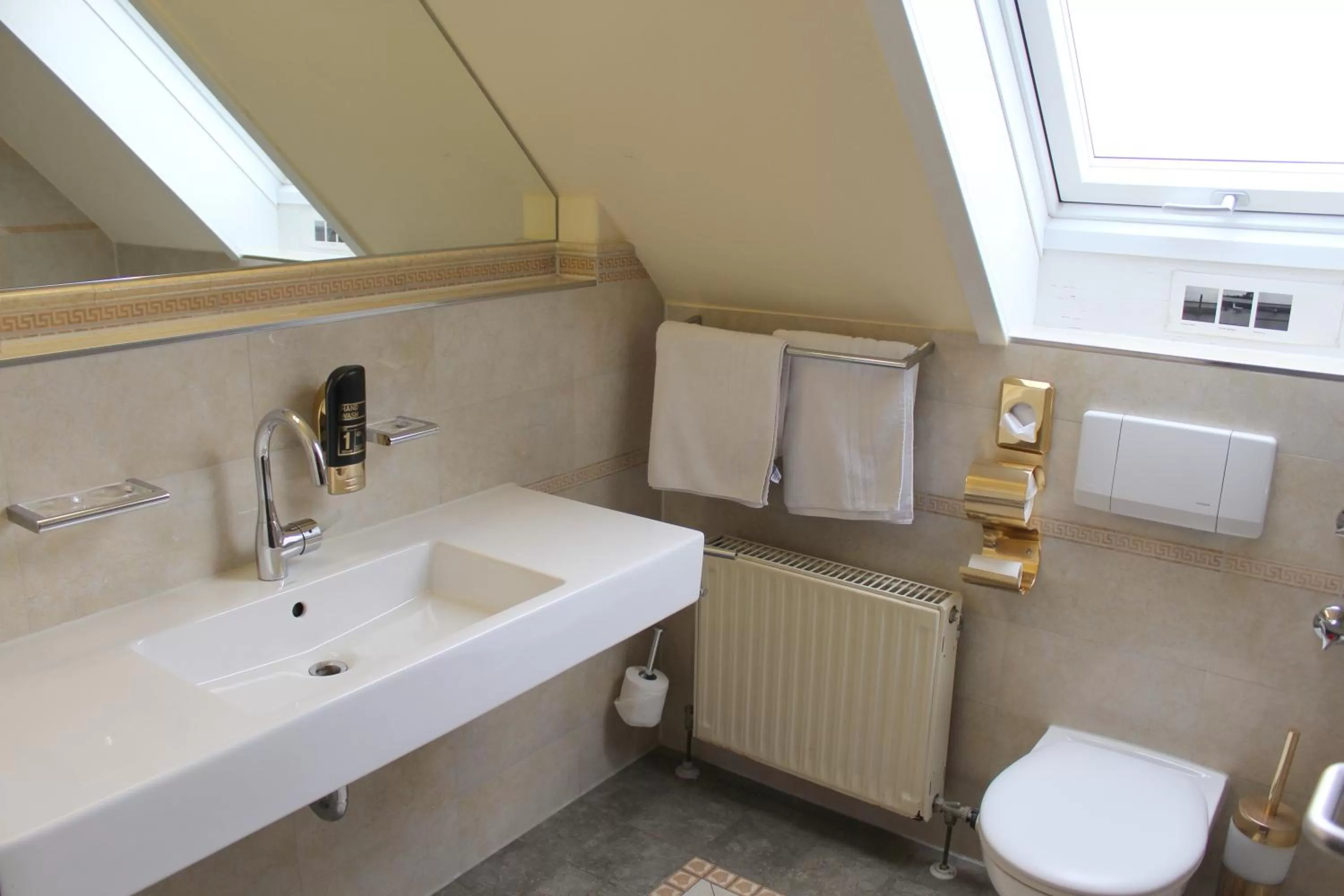 Bathroom in Hotel Astoria am Urachplatz