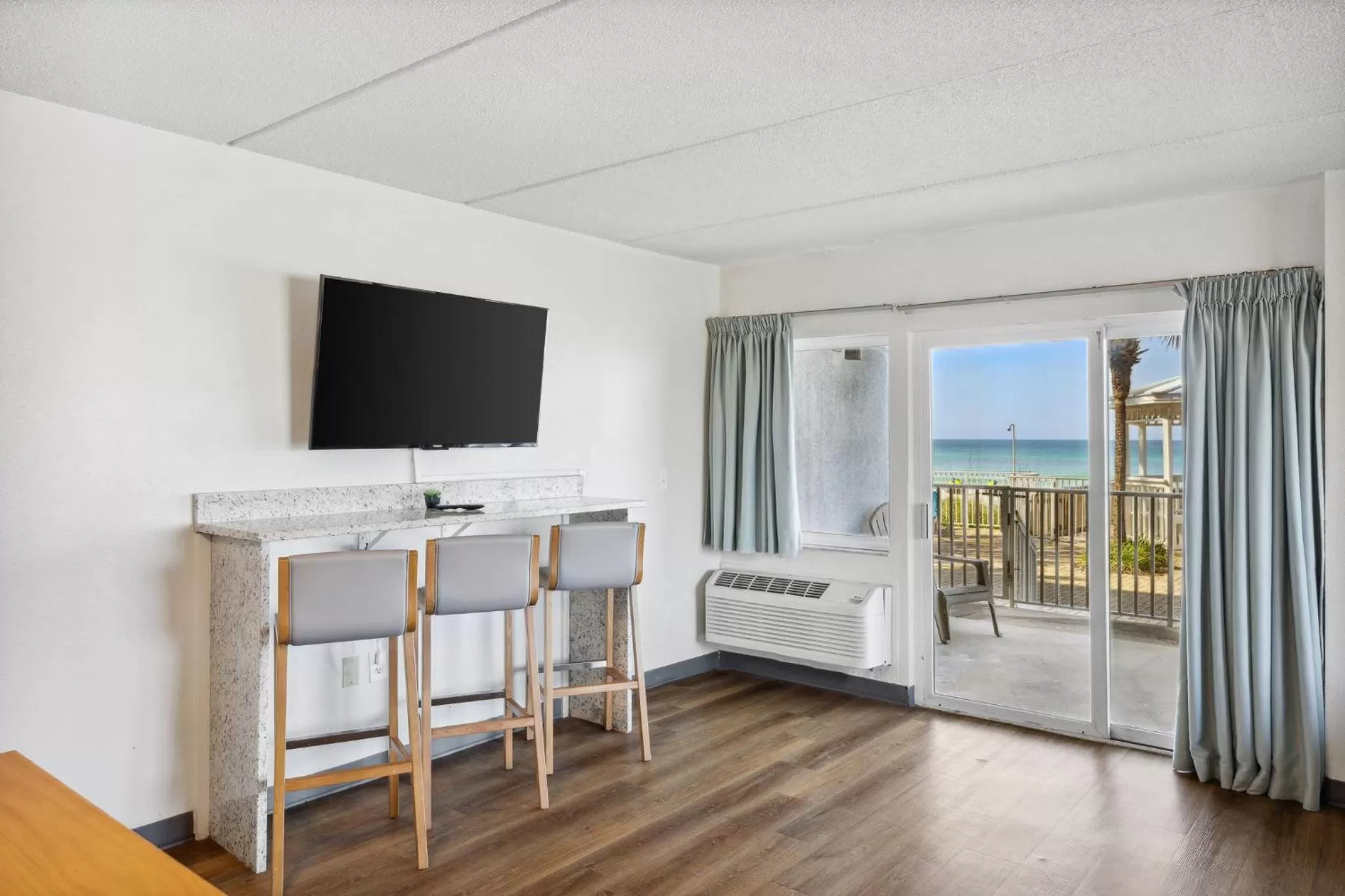 Living room in Sugar Sands Beachfront Hotel, a By The Sea Resort