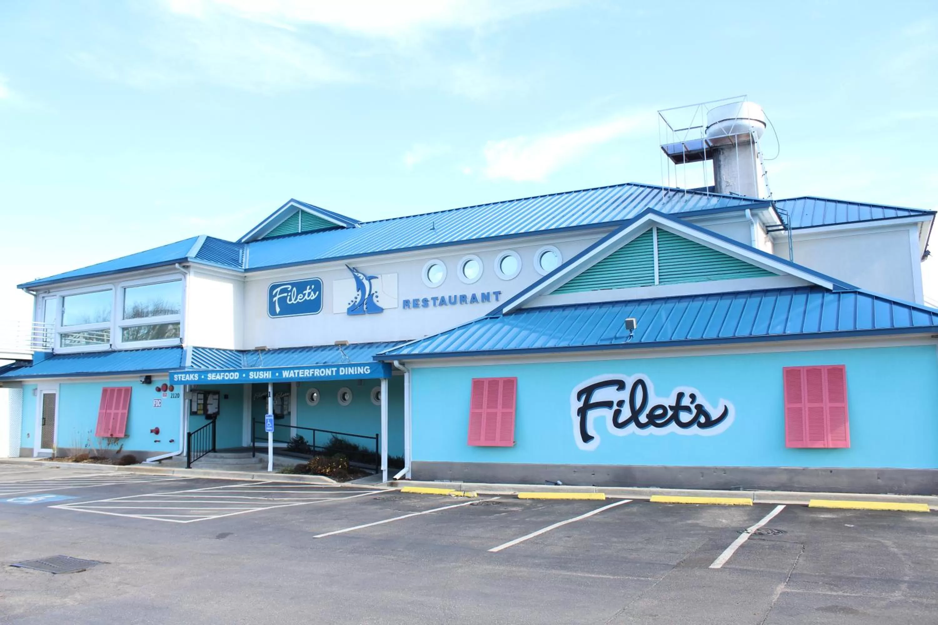 Restaurant/places to eat, Property Building in Harbourgate Marina Club