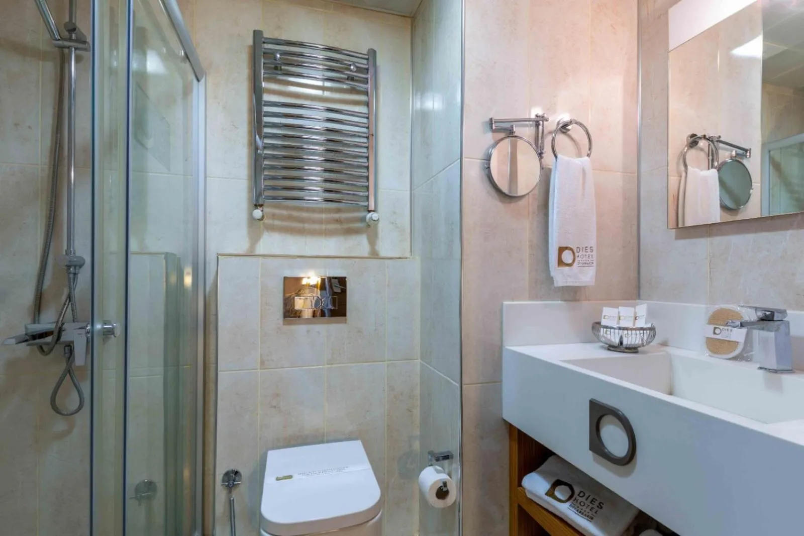 Bathroom in Dies Hotel