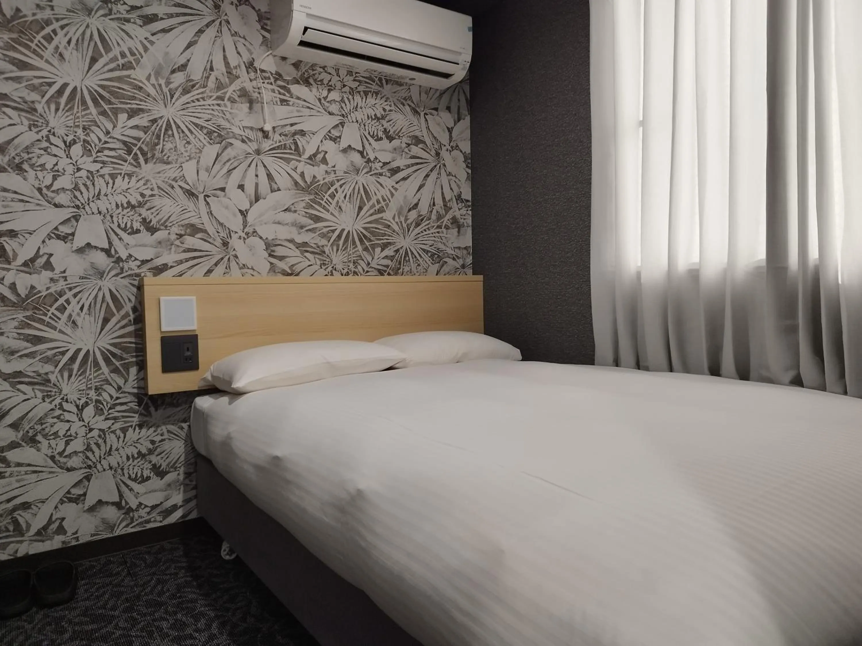 Photo of the whole room, Bed in Hotel Shin-Imamiya