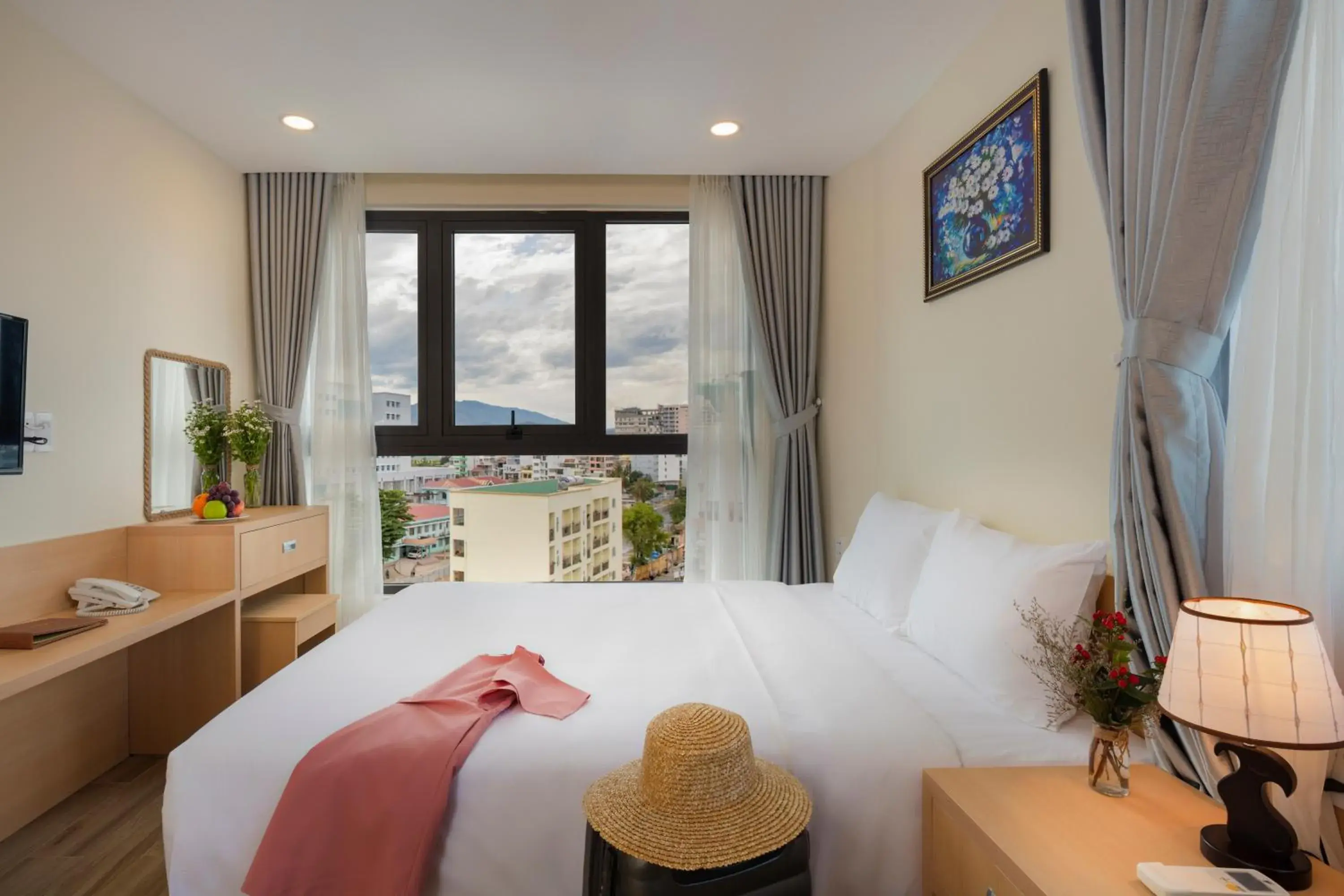 Deluxe Double Room with City View in The Swan Nha Trang Hotel Deluxe Double Room with City View in The Swan Nha Trang Hotel