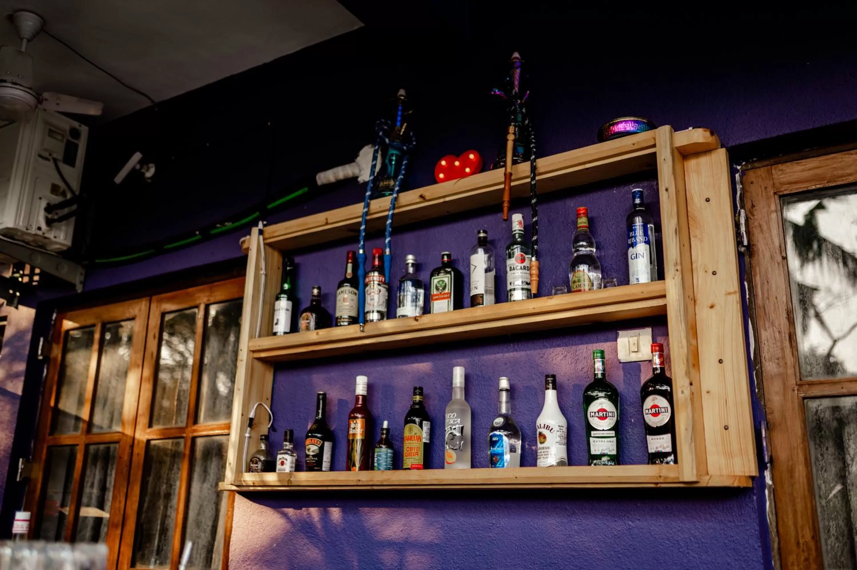 Lounge or bar in Tranquill Riverside Luxury Cottages With Bathtub, Candolim