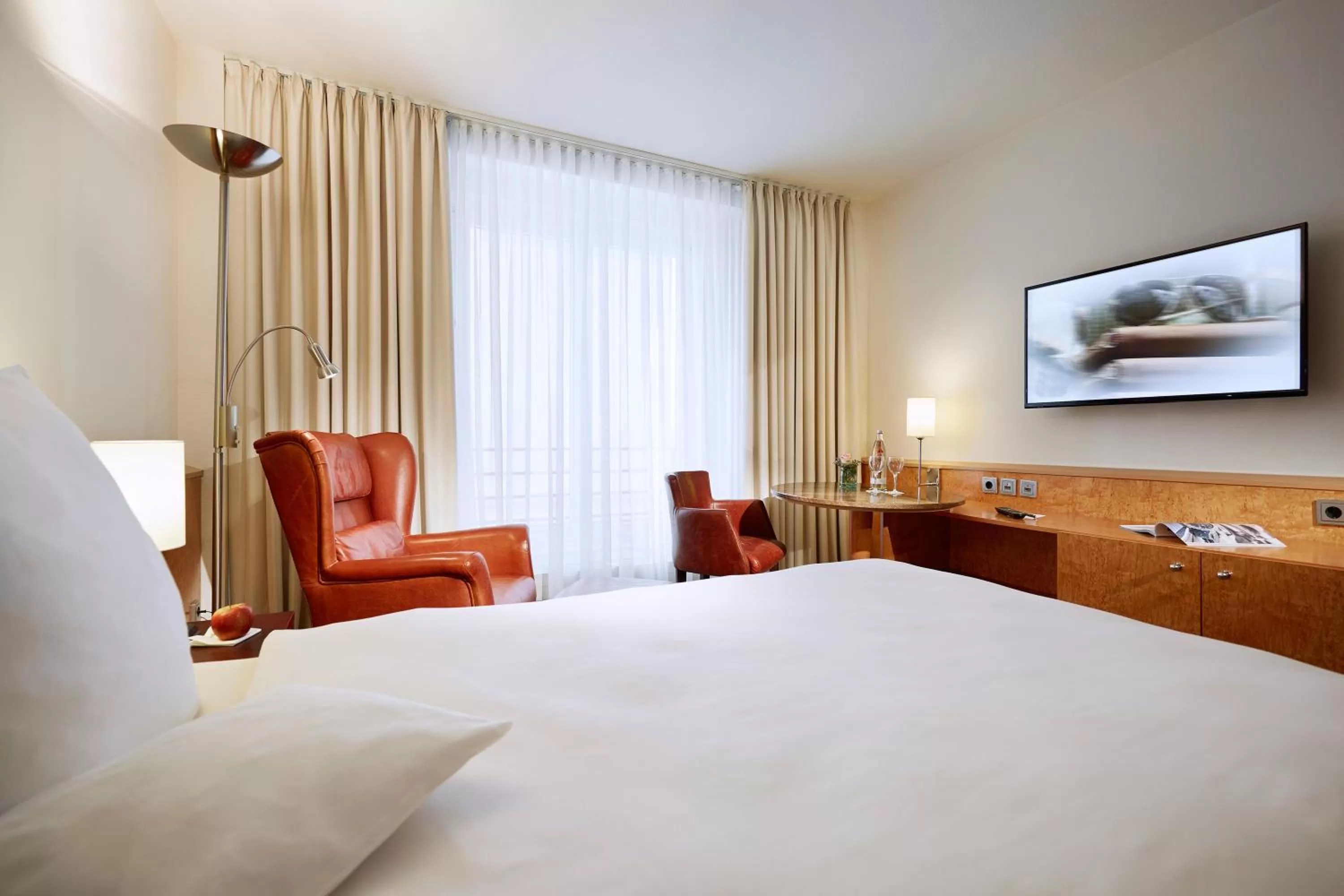 Photo of the whole room, Bed in Lindner Hotel Dusseldorf Airport, part of JdV by Hyatt