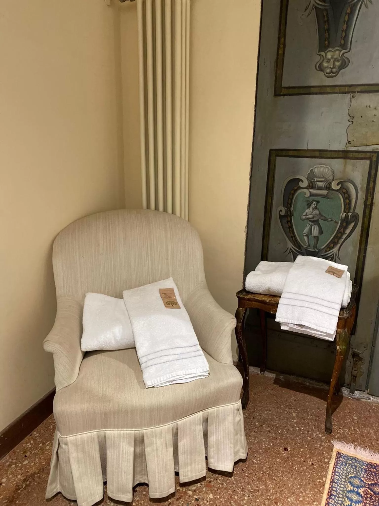 Bathroom, Bed in Villa Stecchini