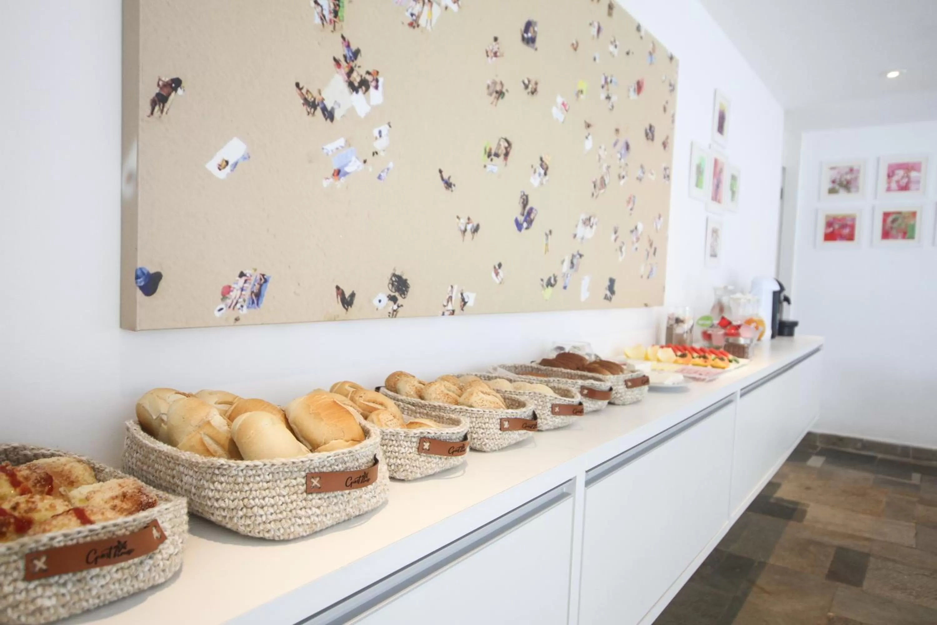 Breakfast in Guest House Guarujá