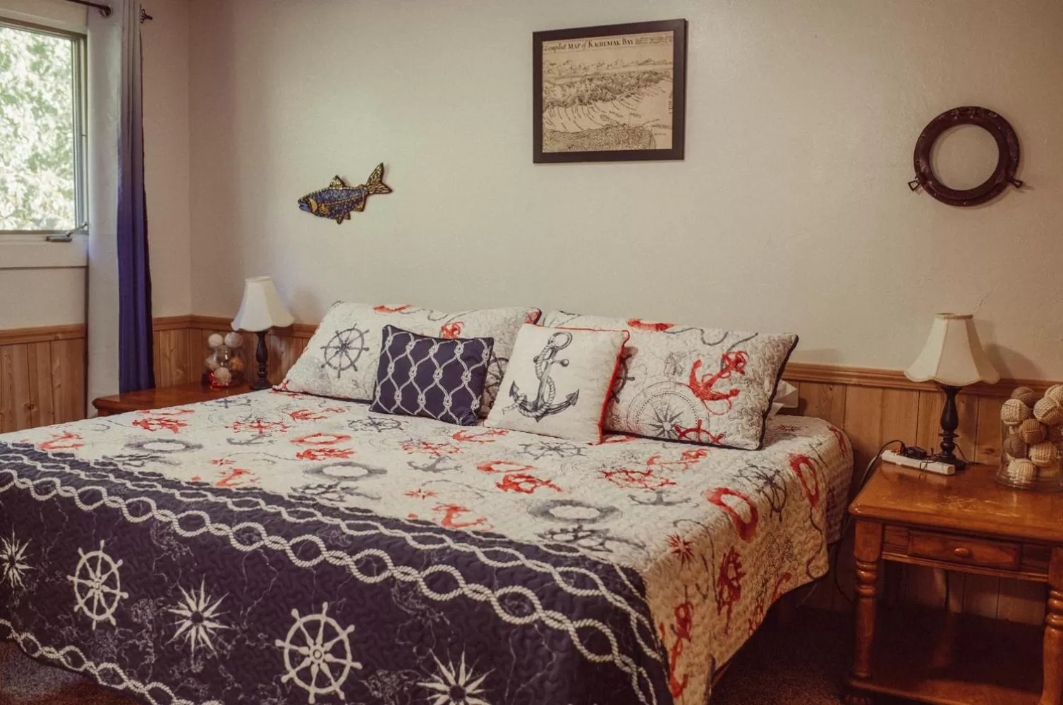 Bed in Pioneer Inn Downtown