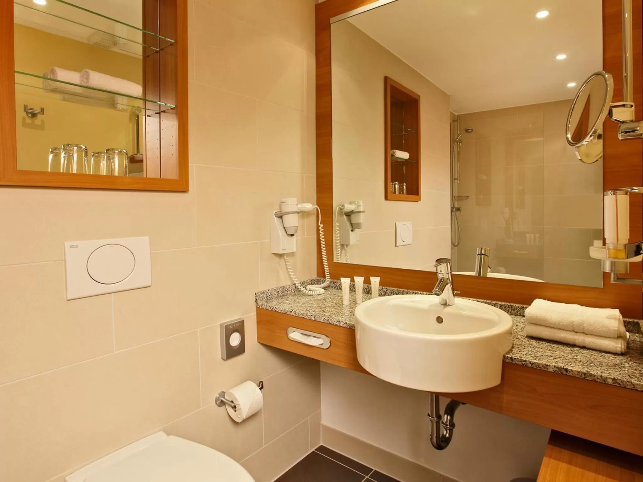 Bathroom in H+ Hotel Willingen