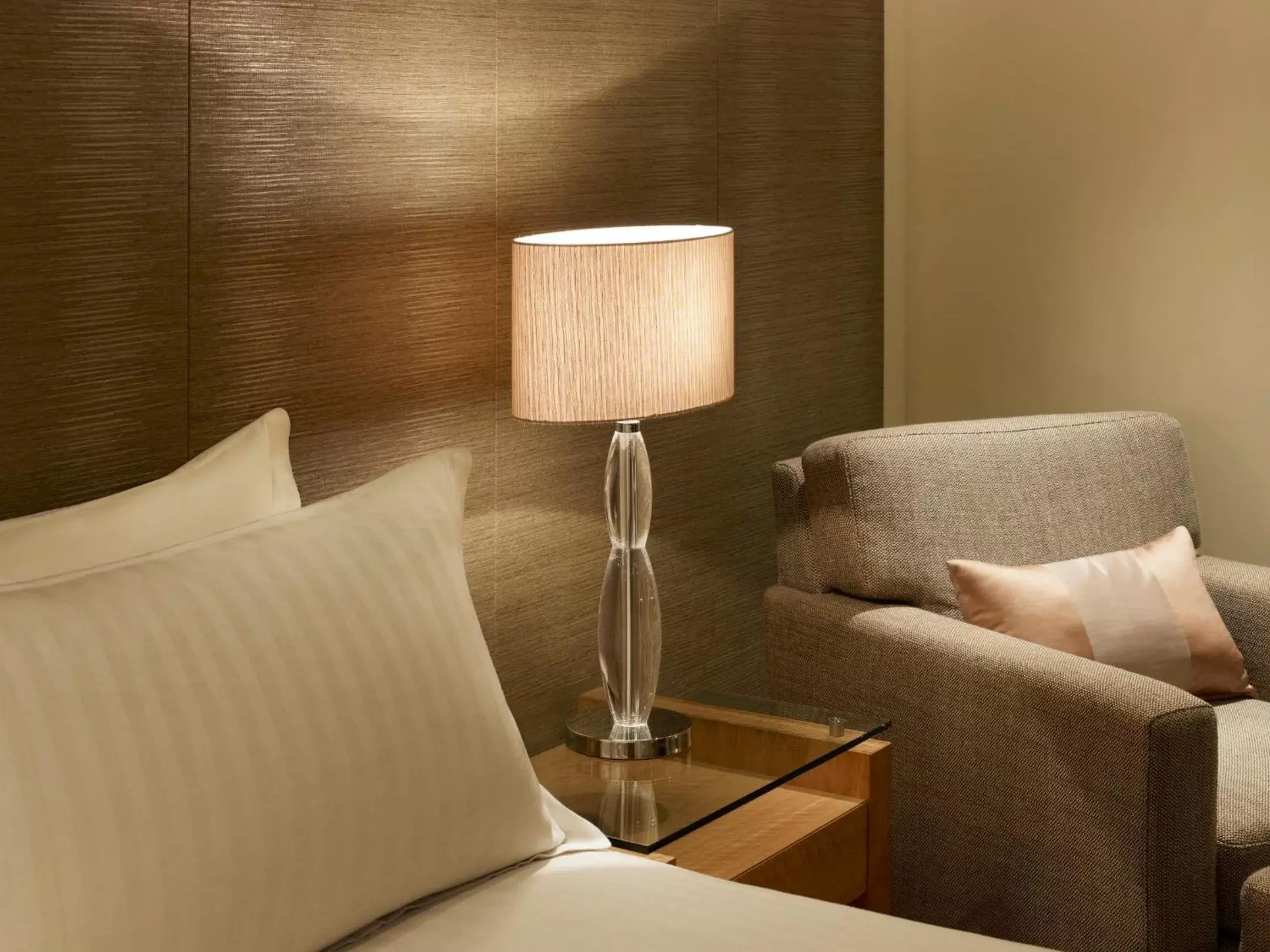 King Room with River View in Hyatt Regency Perth King Room with River View in Hyatt Regency Perth