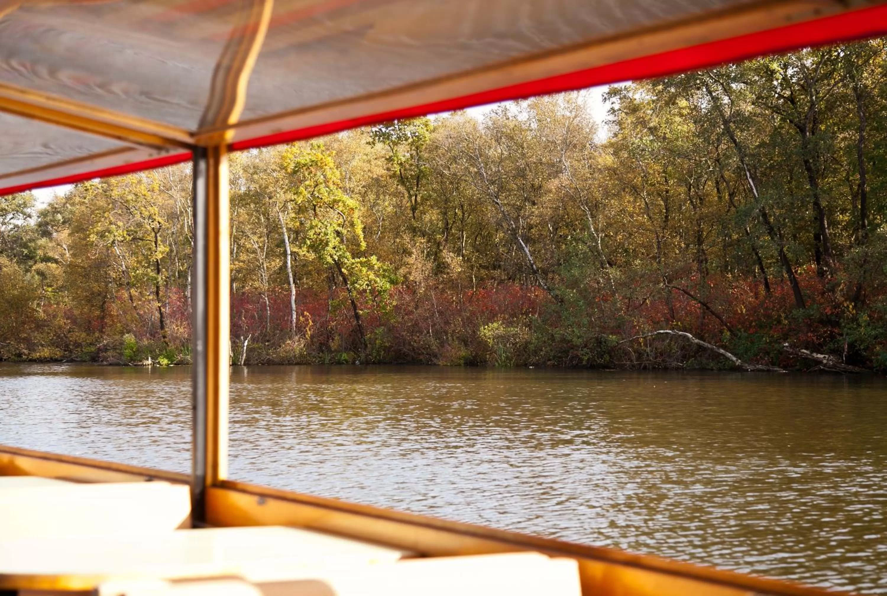 Area and facilities in Boutique Hotel Chariot - Amsterdam Schiphol Airport